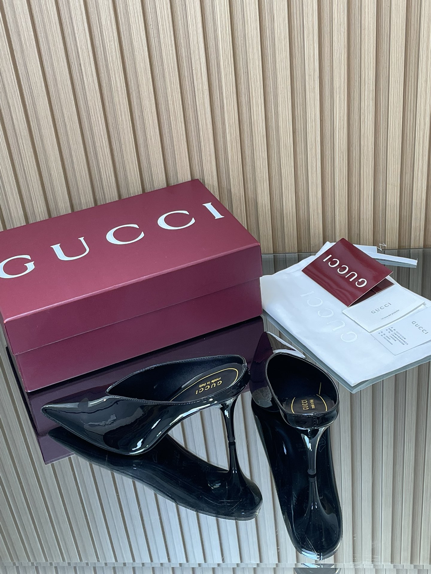 GUCCI グッチ フラットシューズ 本革 ブラック - 画像 6