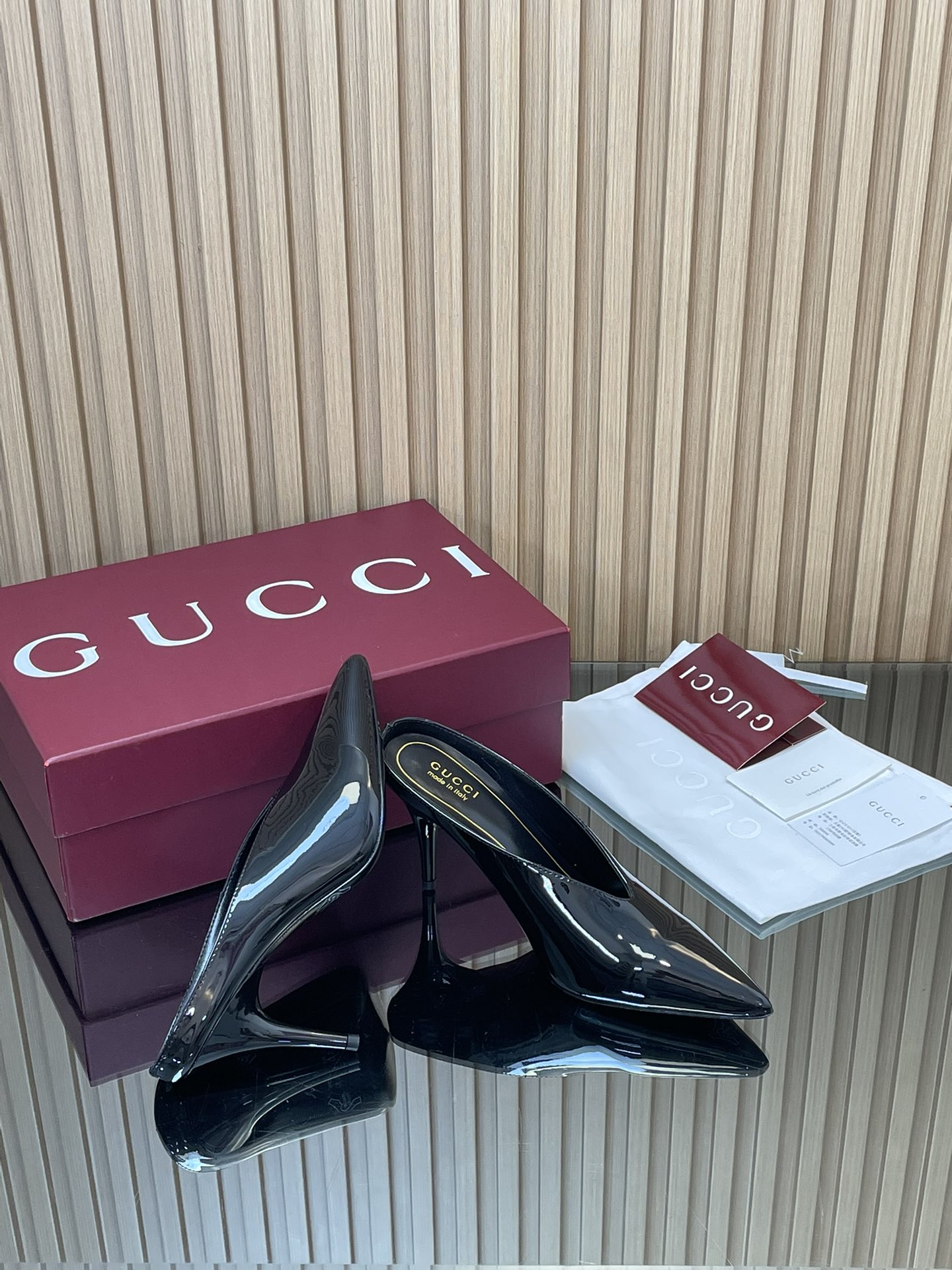 GUCCI グッチ フラットシューズ 本革 ブラック - 画像 8