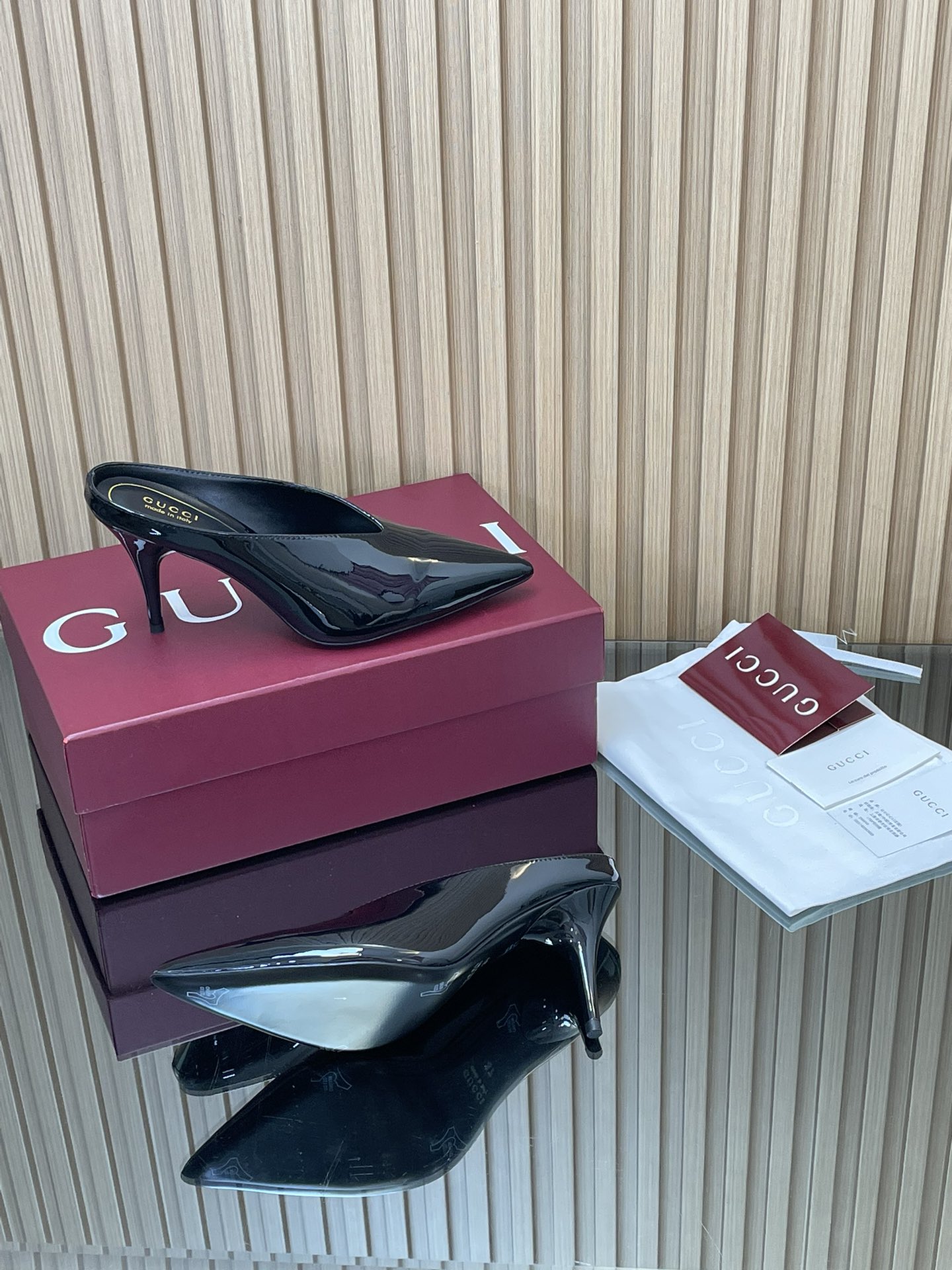 GUCCI グッチ フラットシューズ 本革 ブラック - 画像 9