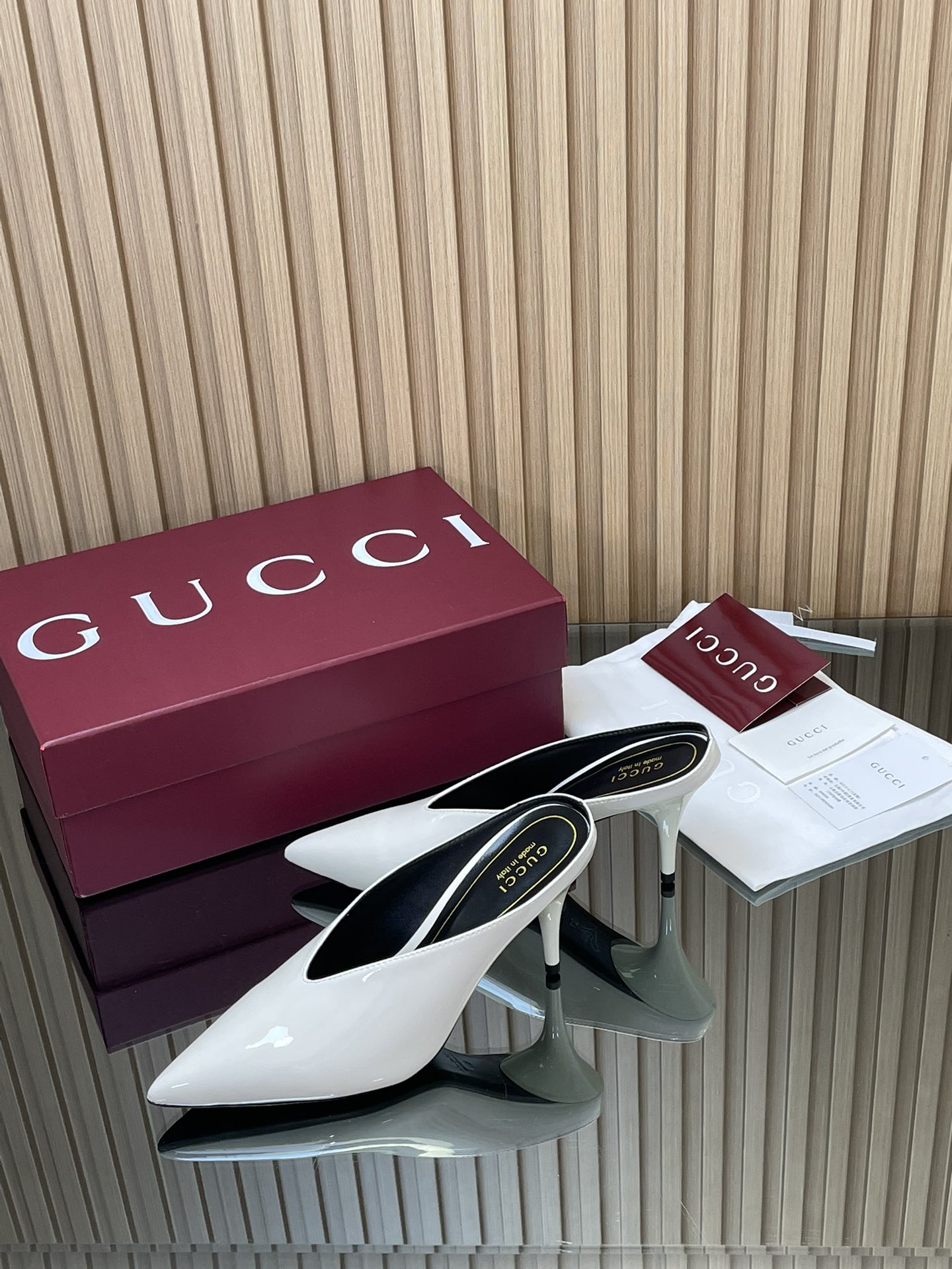 GUCCI グッチ ローファー 本革 ブラック ホワイト 通勤 通学 11.5cm インヒール - 画像 4