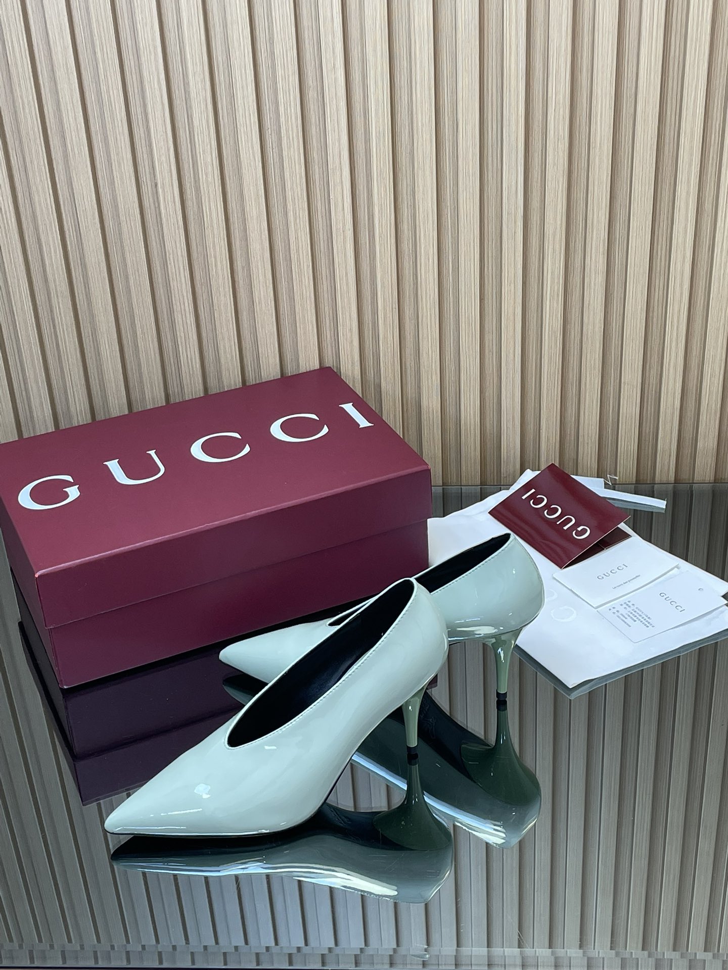 GUCCI グッチ パンプス レースアップ ブラック 10cmヒール 全1色 - 画像 4