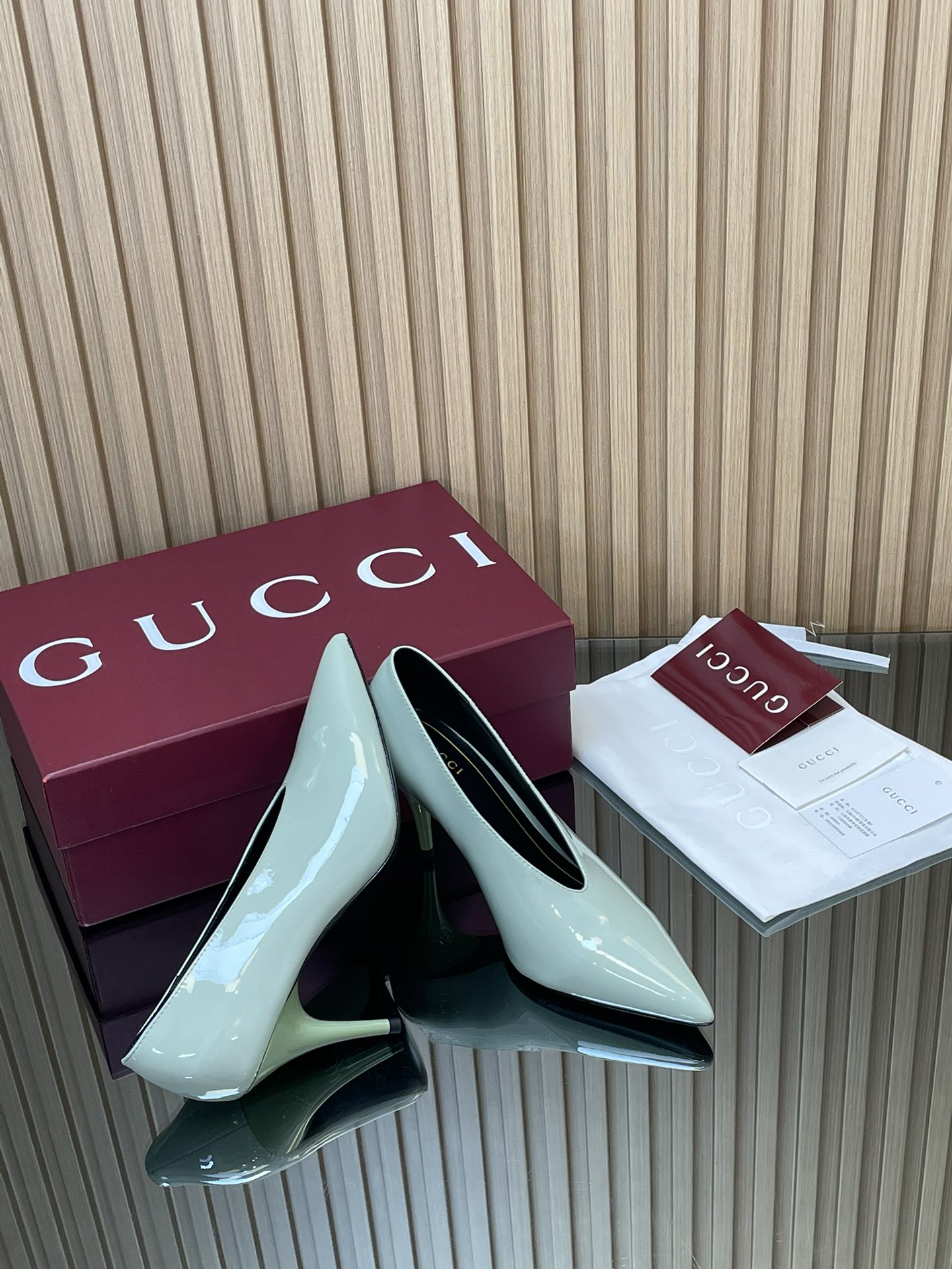 GUCCI グッチ パンプス レースアップ ブラック 10cmヒール 全1色 - 画像 8