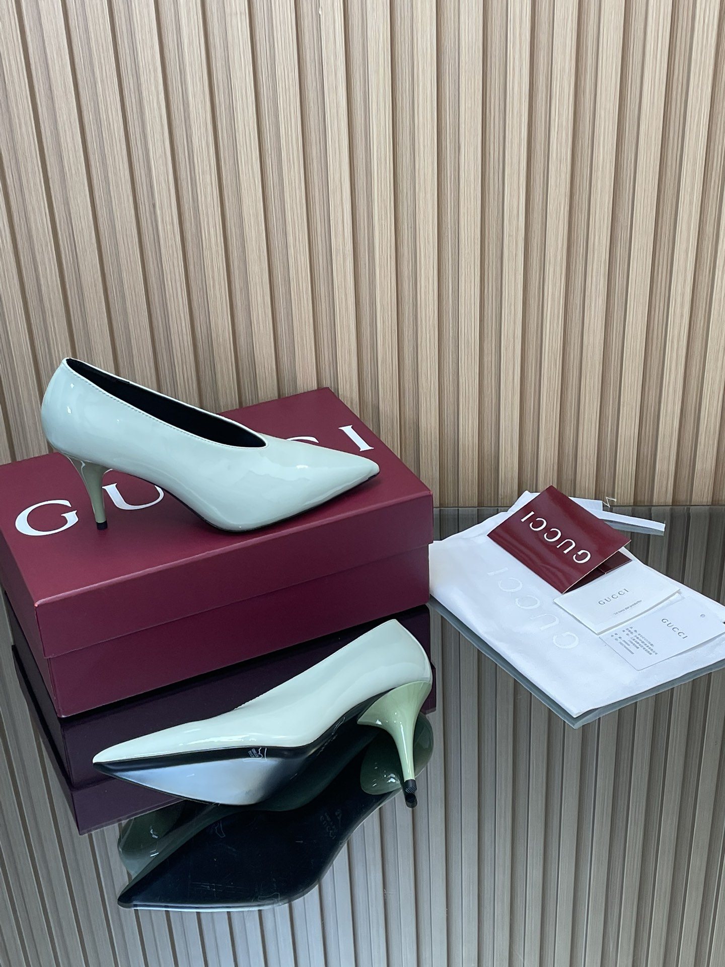 GUCCI グッチ パンプス レースアップ ブラック 10cmヒール 全1色 - 画像 9