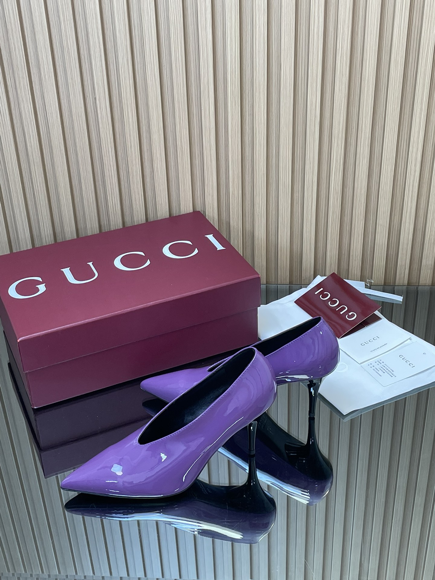 GUCCI グッチ パンプス 本革 ポインテッドトゥ 黒ヒール パープル - 画像 4