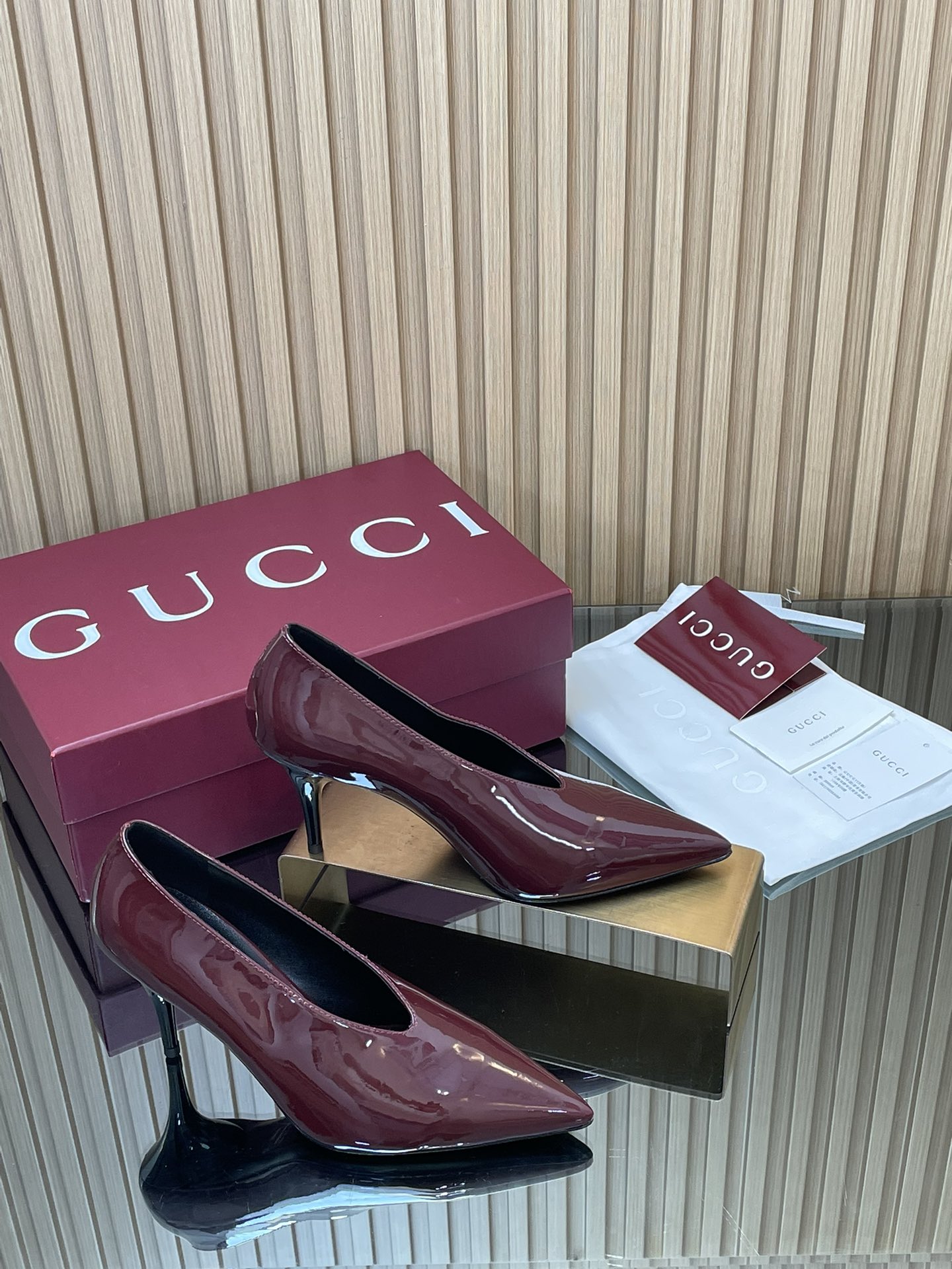 GUCCI グッチ ピンヒールパンプス 本革 通勤 プレーン ブラック