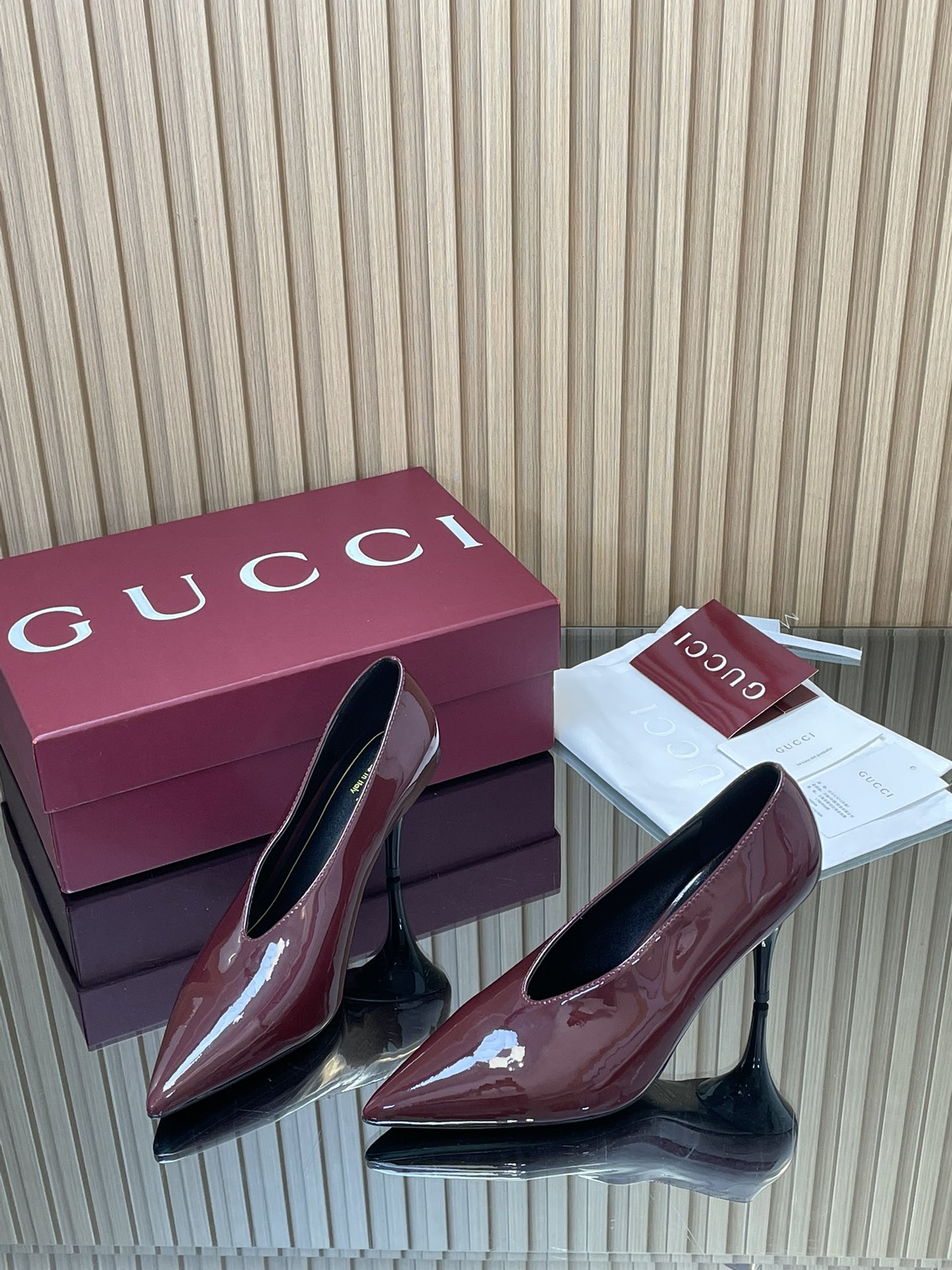 GUCCI グッチ ピンヒールパンプス 本革 通勤 プレーン ブラック - 画像 3