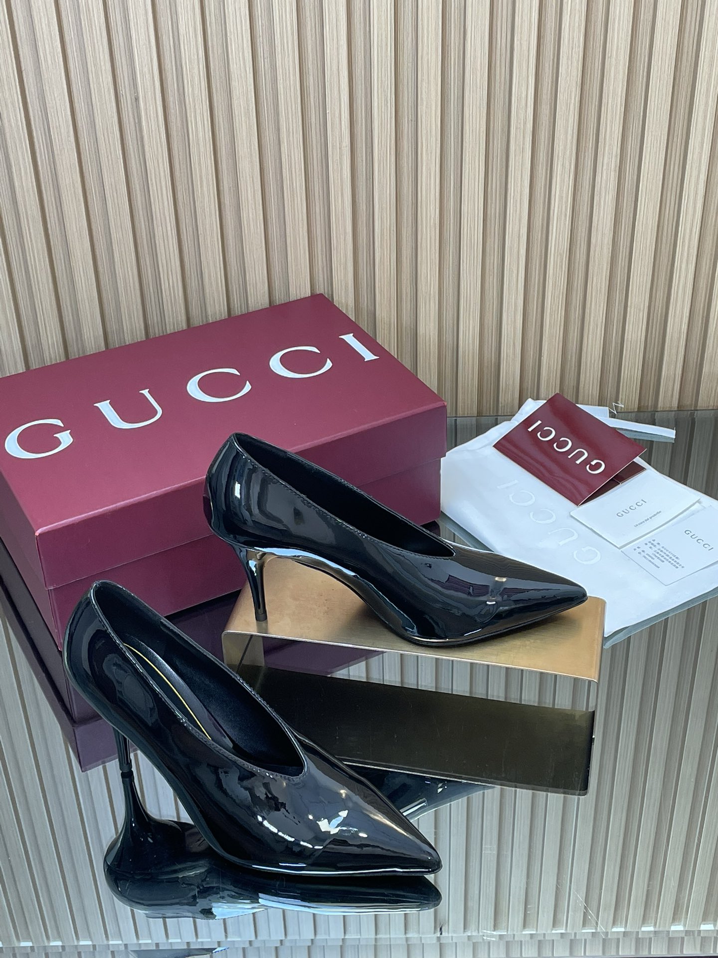 GUCCI グッチ ヒール靴 本革 通勤 ブラック