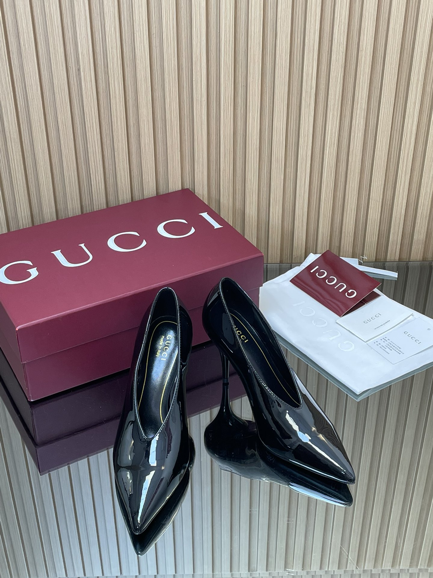 GUCCI グッチ ヒール靴 本革 通勤 ブラック - 画像 2