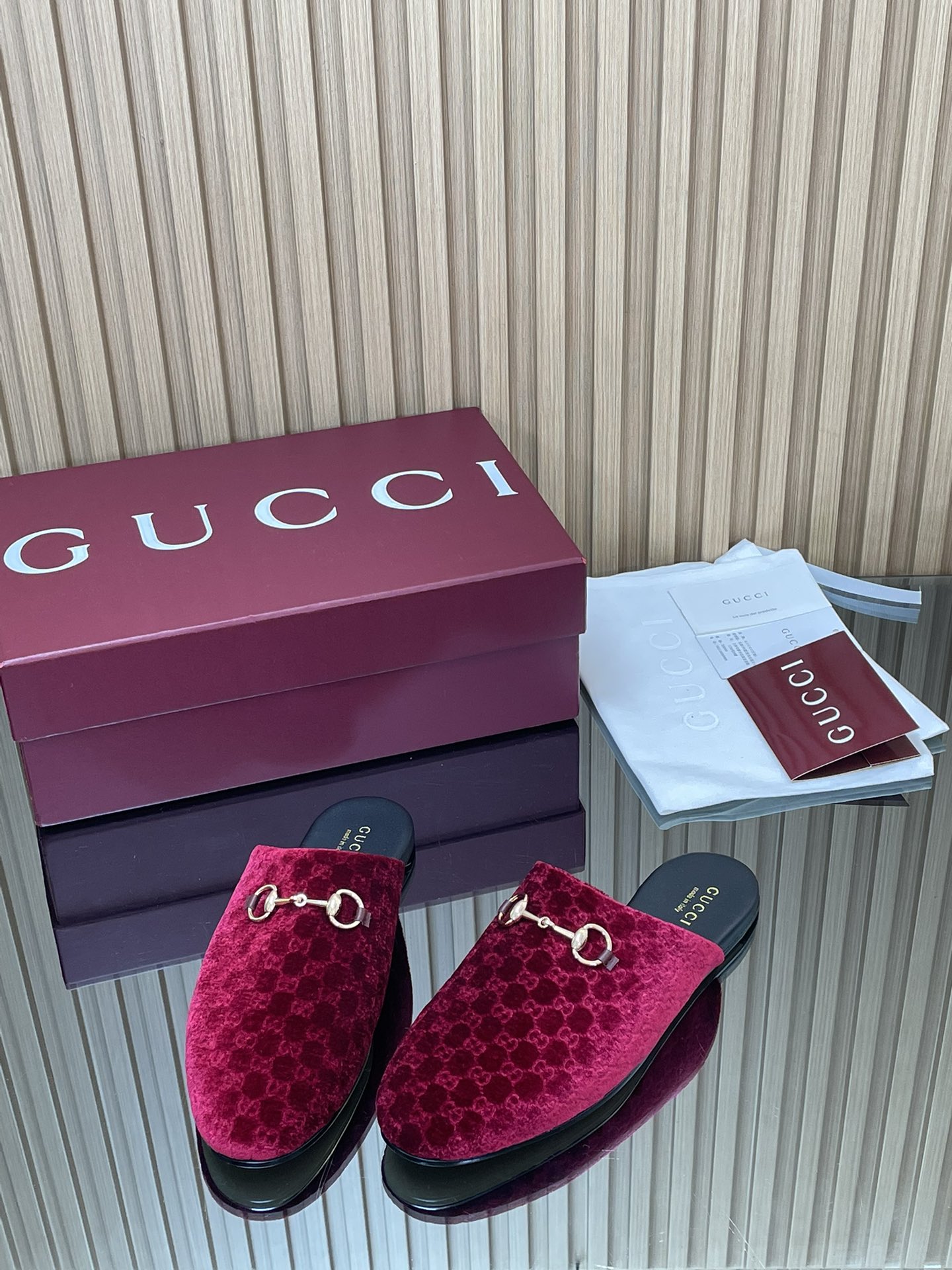 GUCCI グッチ フラットシューズ 本革 メンズ レディース レッド 全1色 - 画像 3