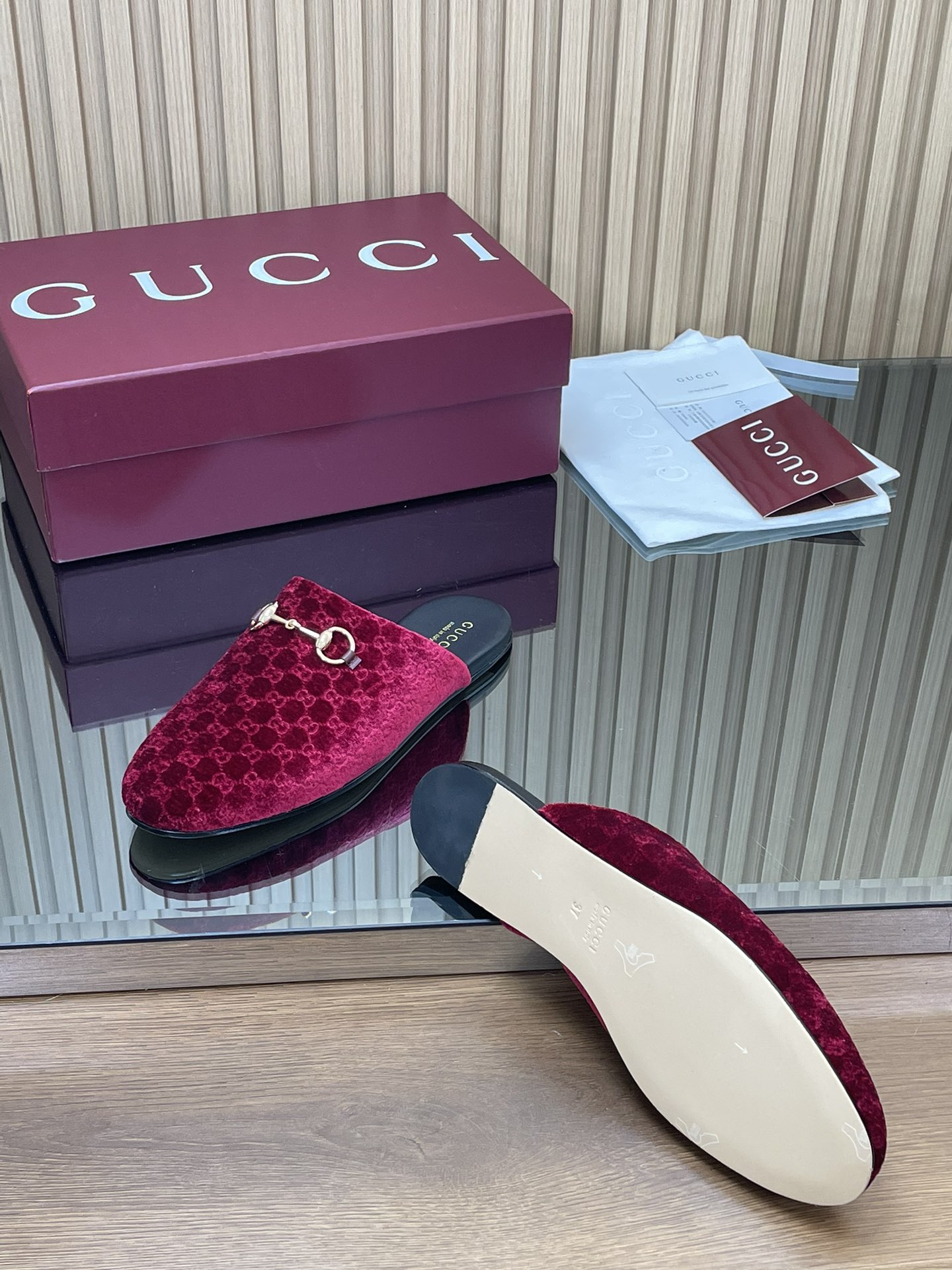 GUCCI グッチ フラットシューズ 本革 メンズ レディース レッド 全1色 - 画像 9