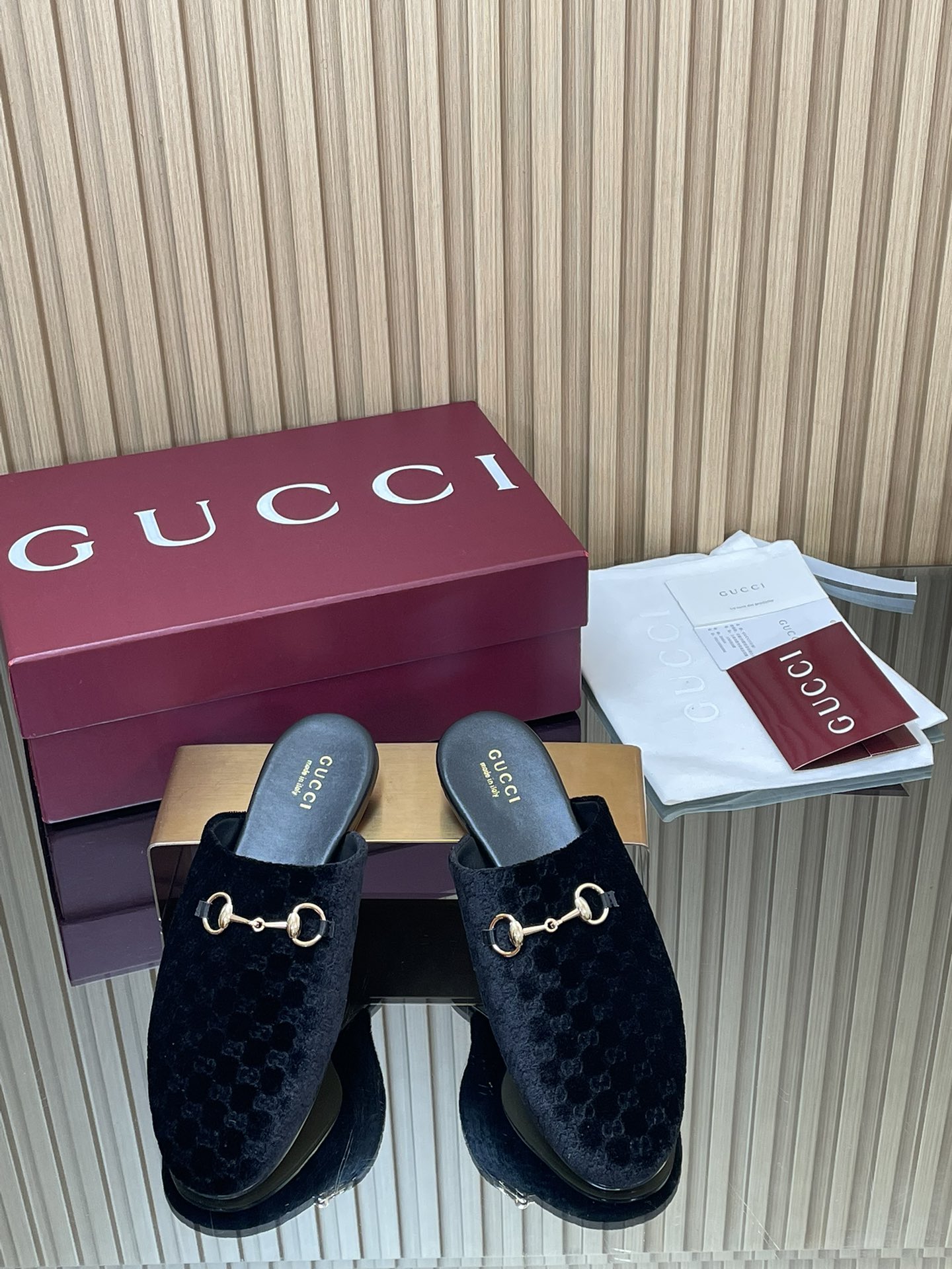 GUCCI グッチ フラットシューズ 本革 ブラック
