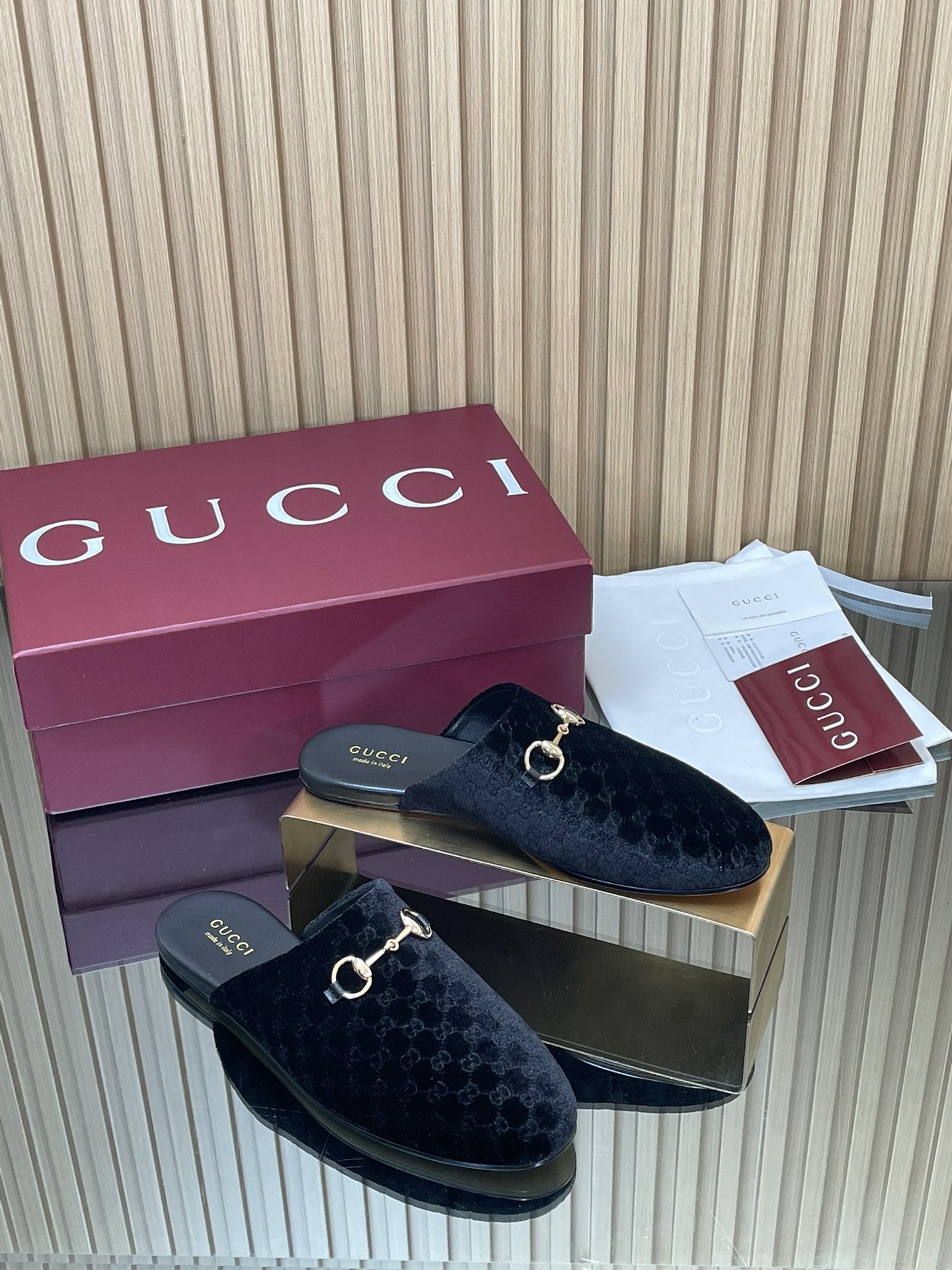 GUCCI グッチ フラットシューズ 本革 ブラック - 画像 2