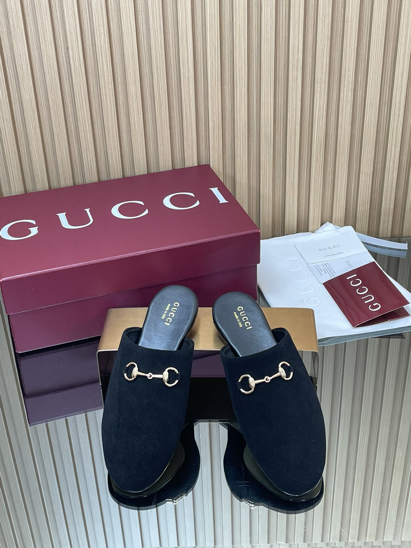 GUCCI グッチ フラットシューズ 本革 ブラック