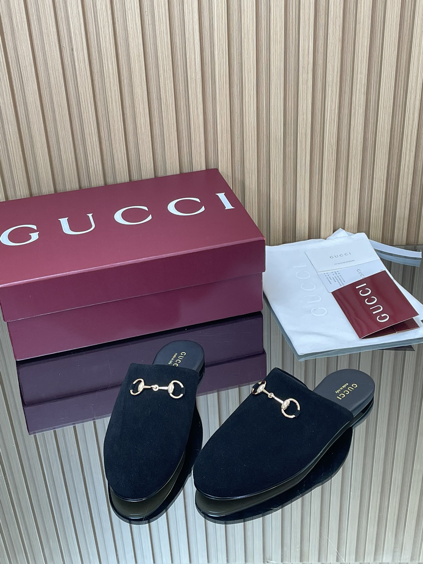 GUCCI グッチ フラットシューズ 本革 ブラック - 画像 3