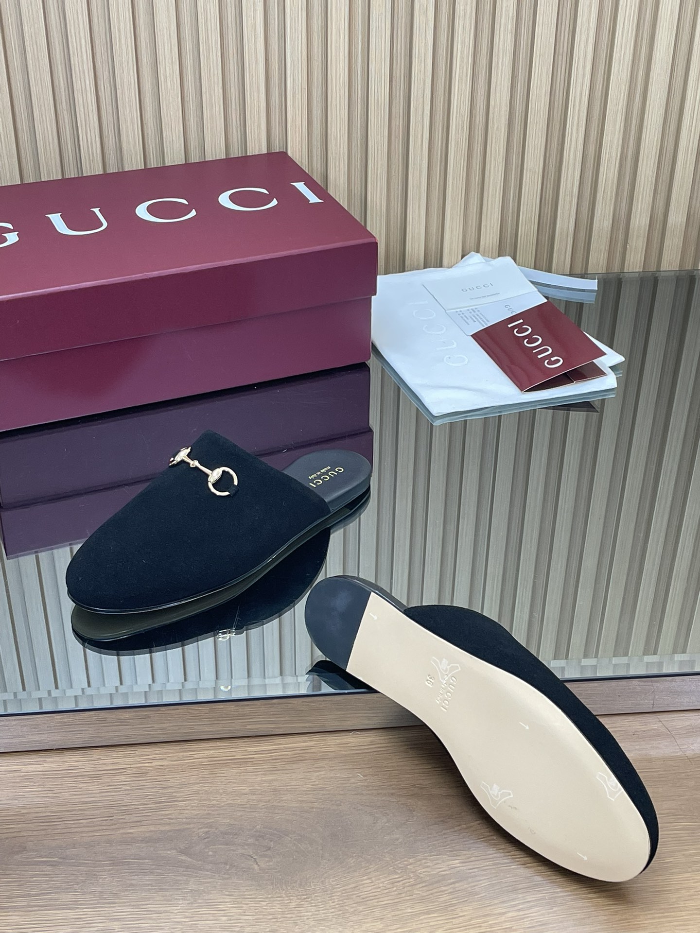 GUCCI グッチ フラットシューズ 本革 ブラック - 画像 9