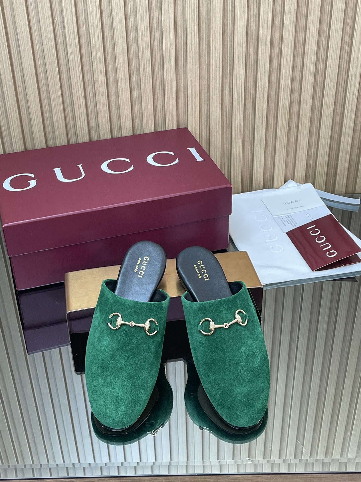 GUCCI グッチ フラットシューズ 本革 メンズ レディース グリーン