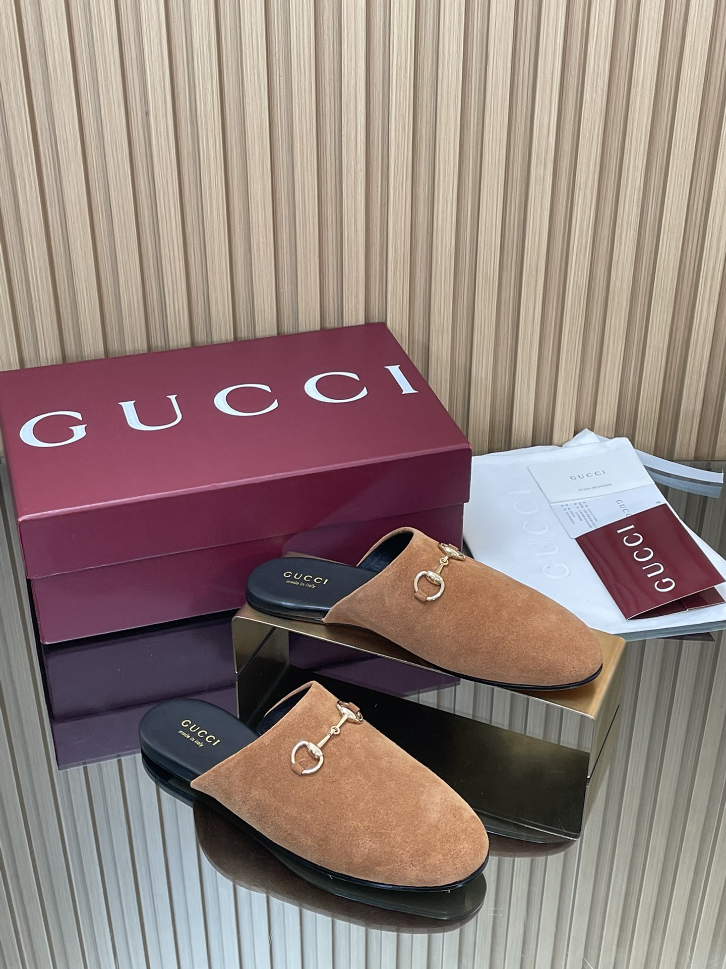 GUCCI グッチ フラットシューズ 本革 通勤 ベージュ - 画像 2
