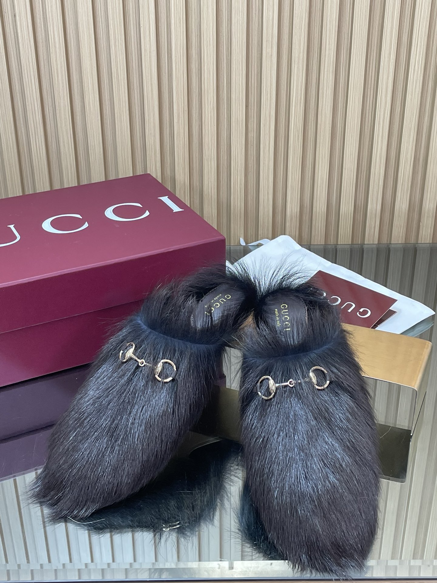 GUCCI グッチ ファークロッグス 本革 ブラック - 画像 2