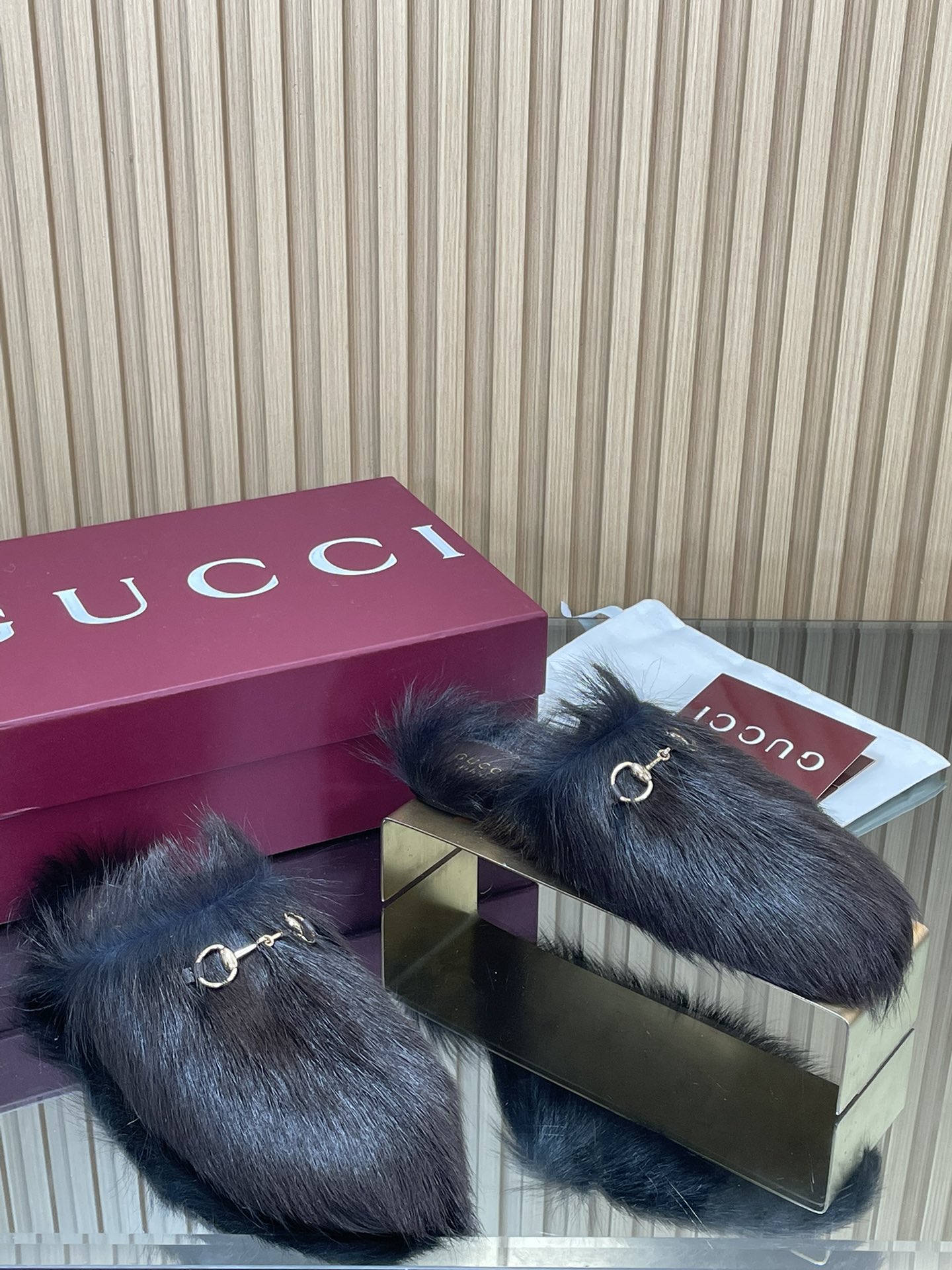 GUCCI グッチ ファークロッグス 本革 ブラック - 画像 3