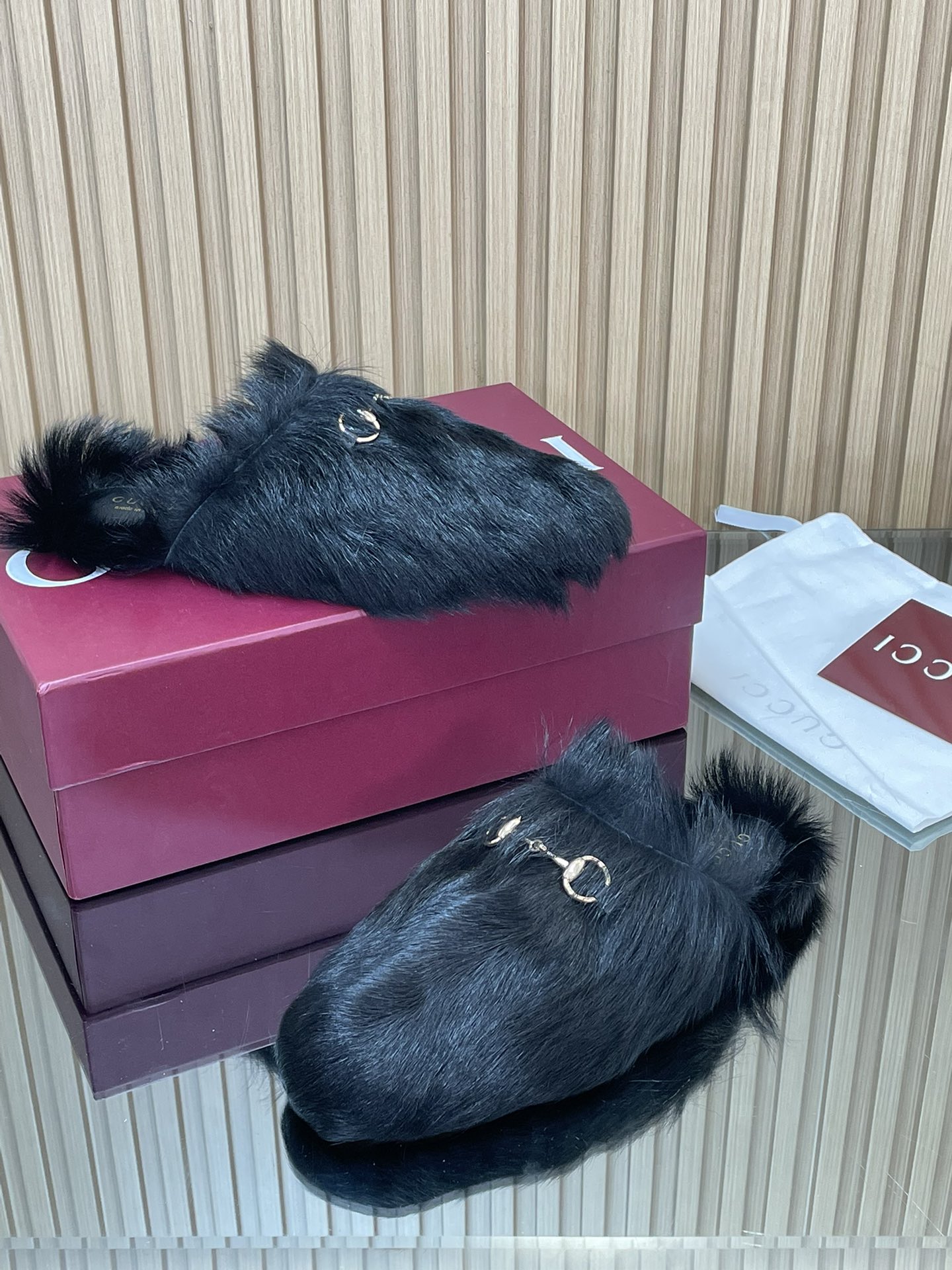 GUCCI グッチ ファークロッグス 本革 ファー ブラック