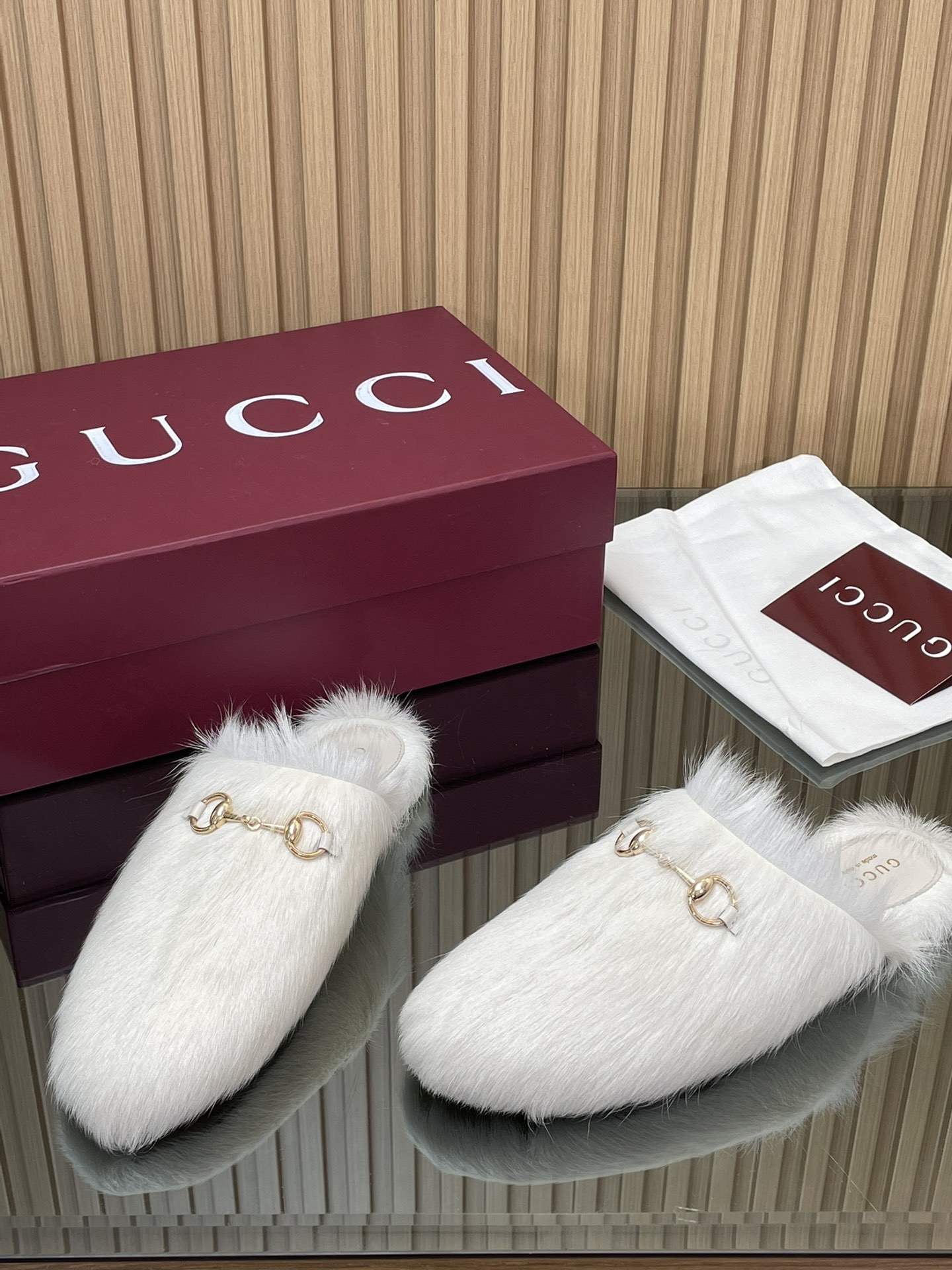 GUCCI グッチ フラットシューズ 本革 通勤 ブラック - 画像 5