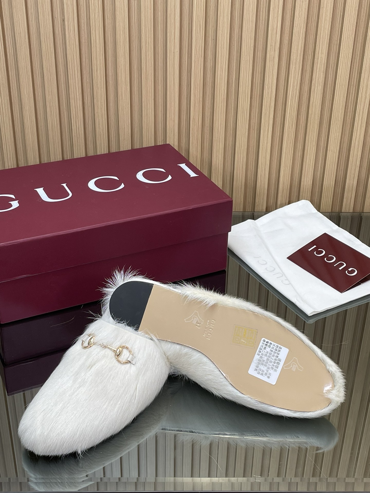 GUCCI グッチ フラットシューズ 本革 通勤 ブラック - 画像 9
