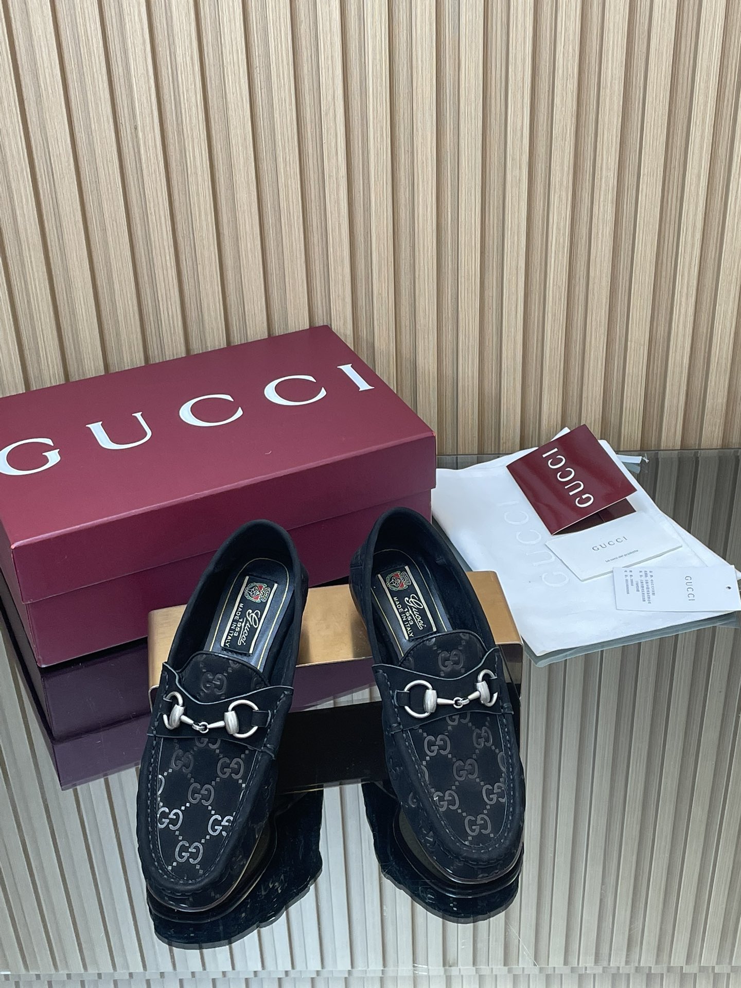 GUCCI グッチ ローファー 本革 通勤 黒色