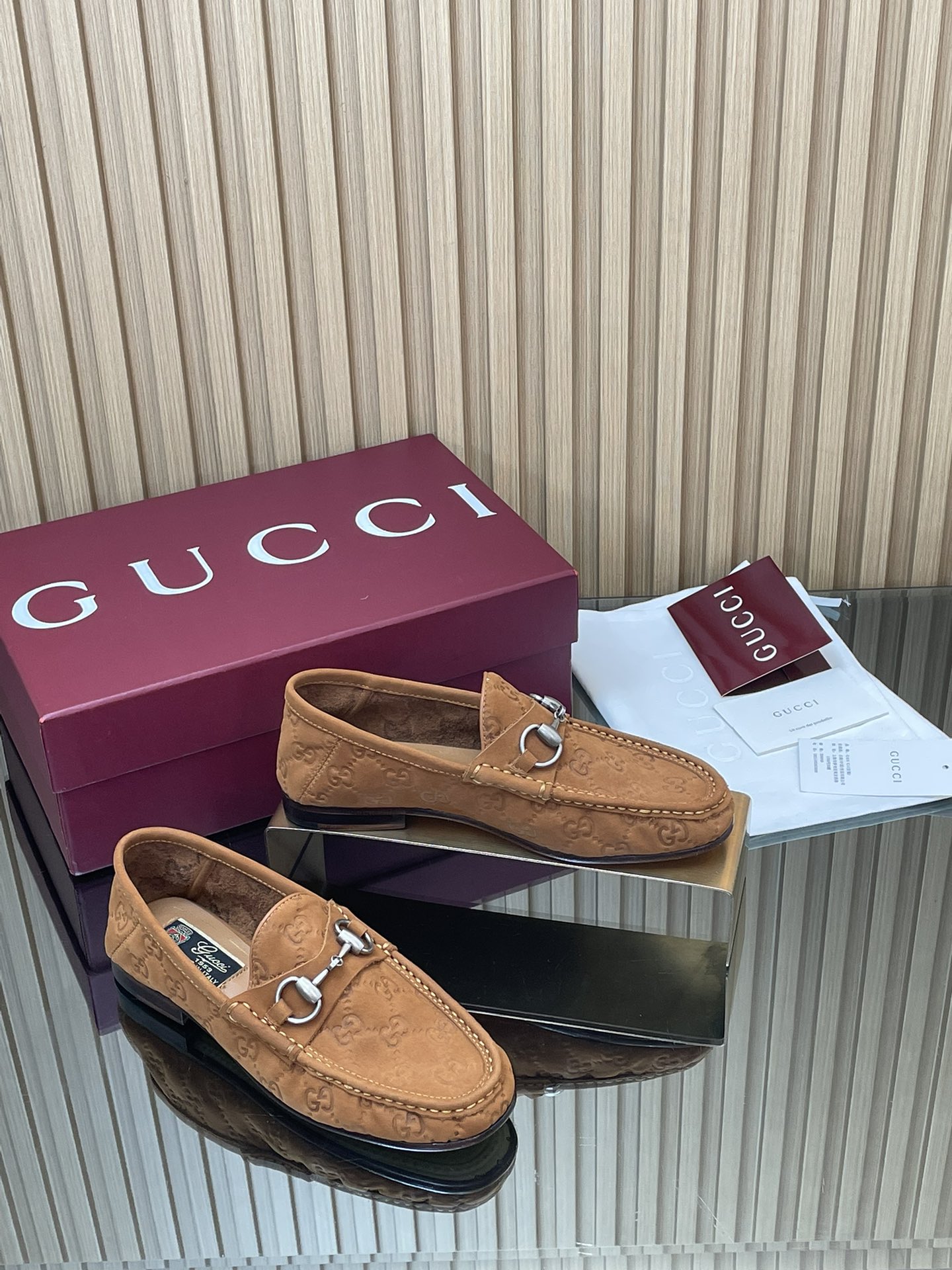 GUCCI グッチ ローファー 本革 通勤 通学 ブラック - 画像 2
