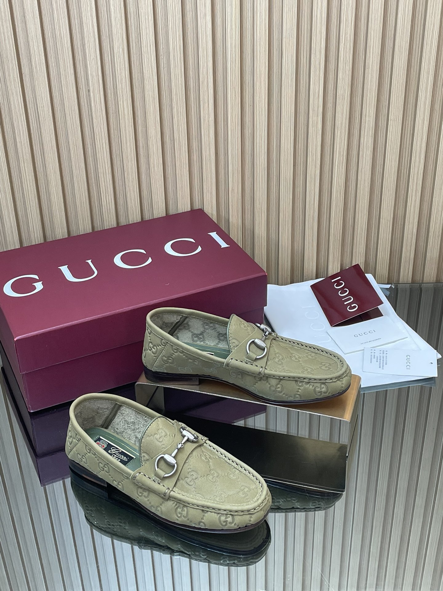 GUCCI グッチ ローファー 本革 メンズ 通勤 ビジネス グリーン - 画像 2