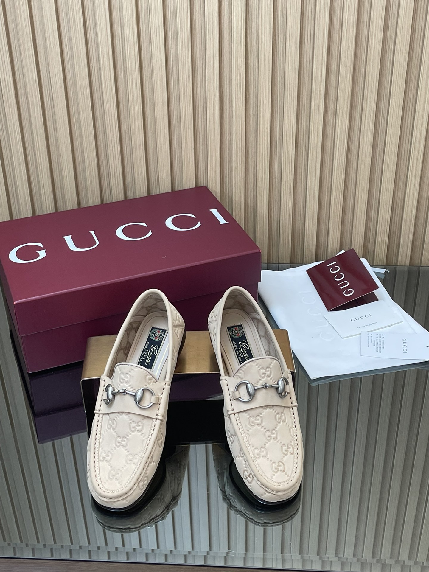 GUCCI グッチ ローファー フラットシューズ ベージュ