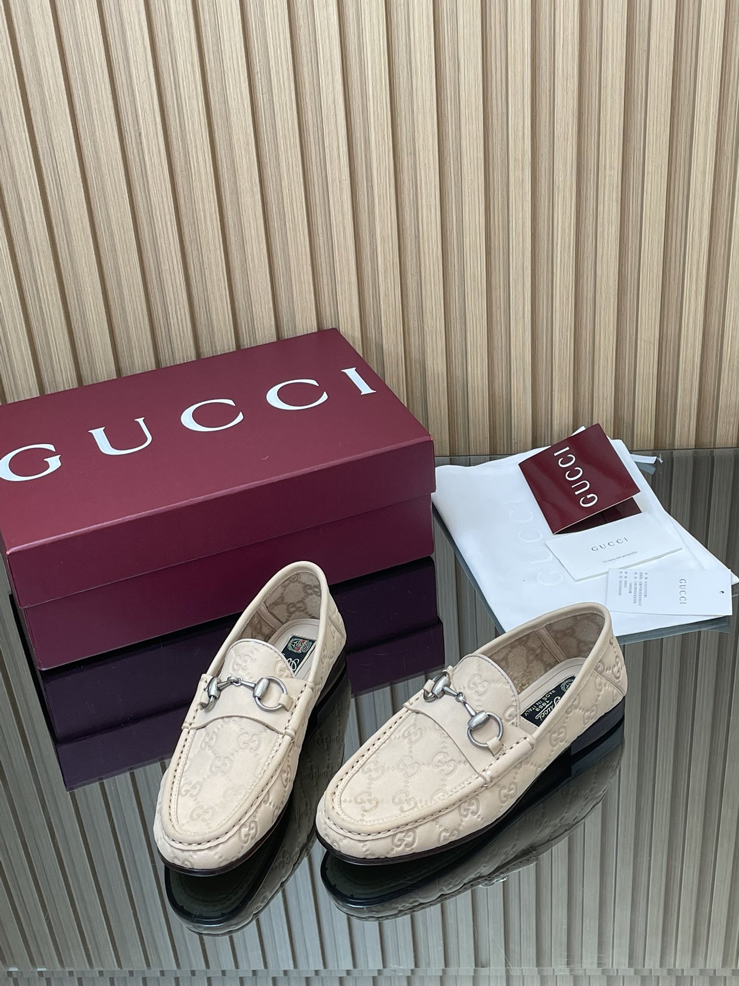 GUCCI グッチ ローファー フラットシューズ ベージュ - 画像 3