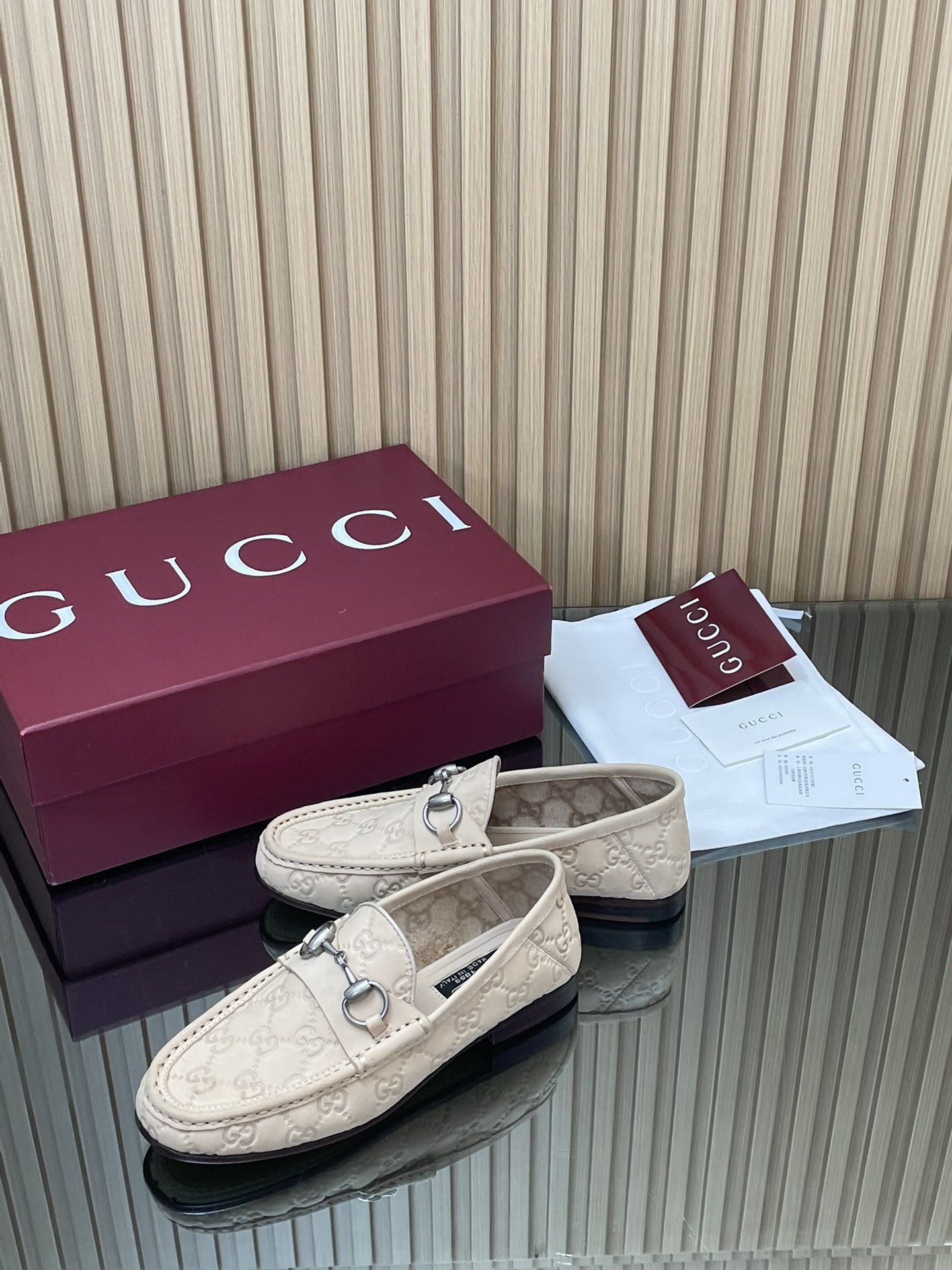 GUCCI グッチ ローファー フラットシューズ ベージュ - 画像 4