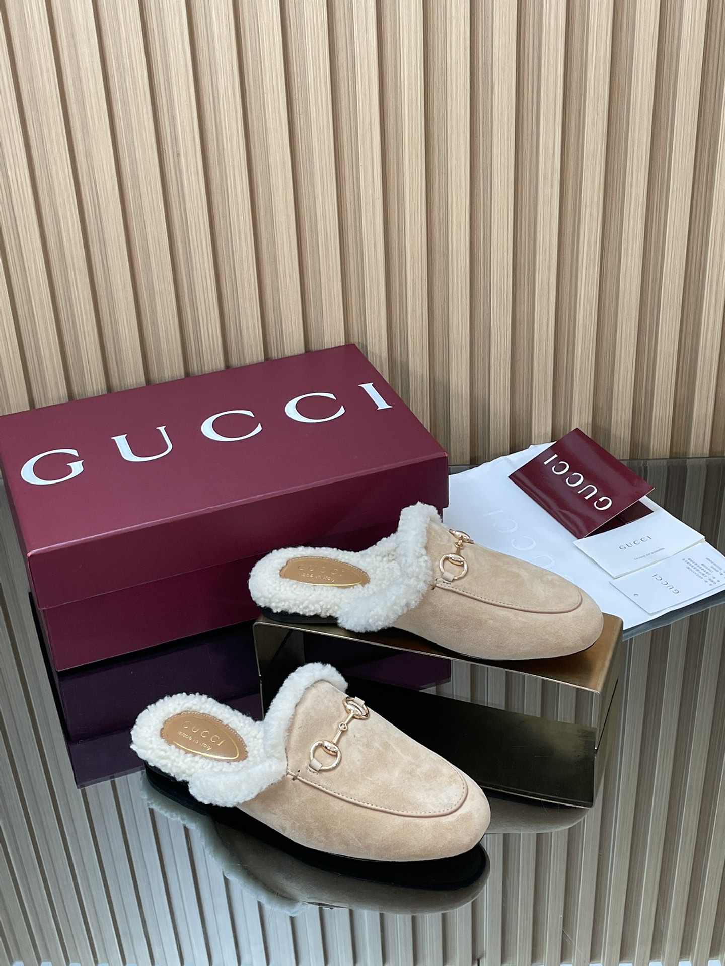 GUCCI グッチ フラットシューズ 本革 軽量 ベージュ - 画像 2
