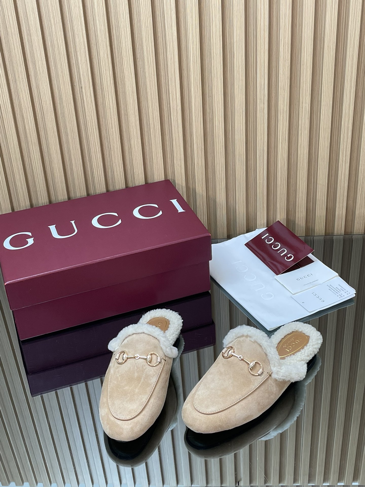 GUCCI グッチ フラットシューズ 本革 軽量 ベージュ - 画像 3