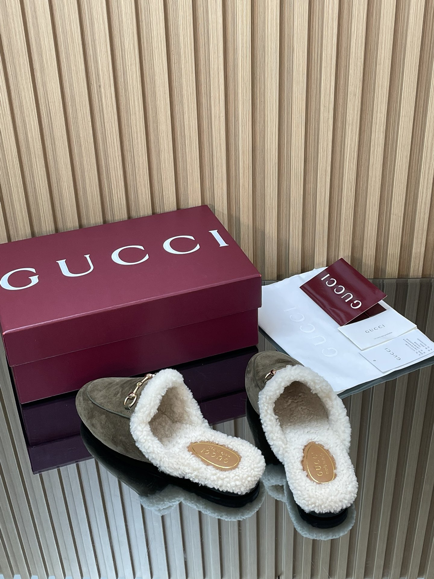 GUCCI グッチ フラットシューズ 本革 軽量 ブラック - 画像 6