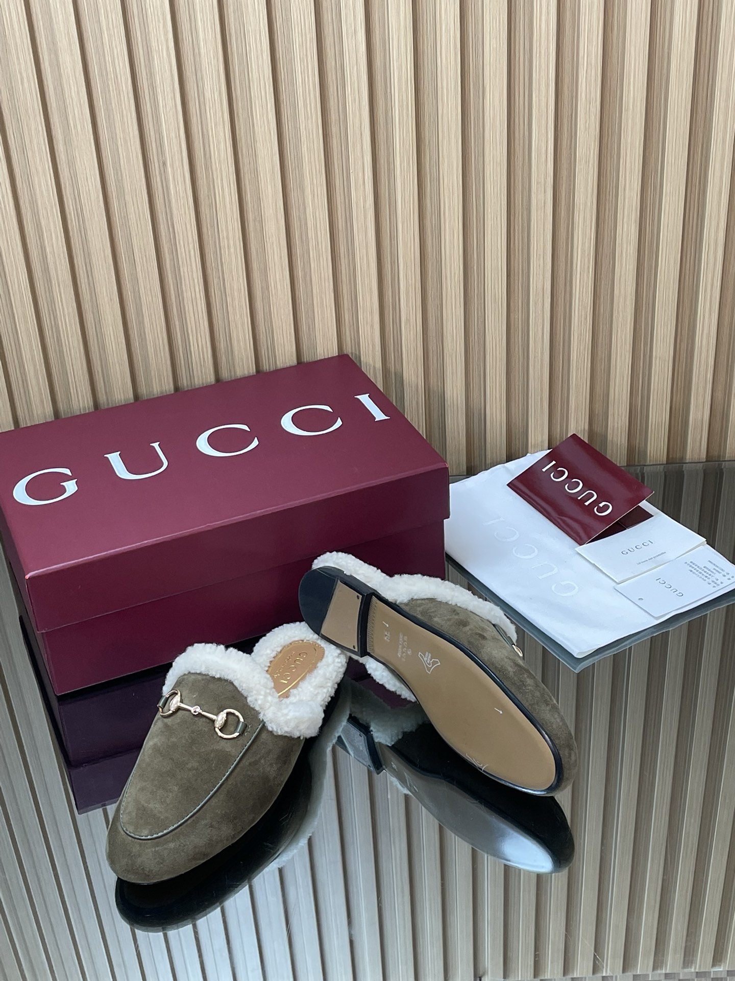 GUCCI グッチ フラットシューズ 本革 軽量 ブラック - 画像 9