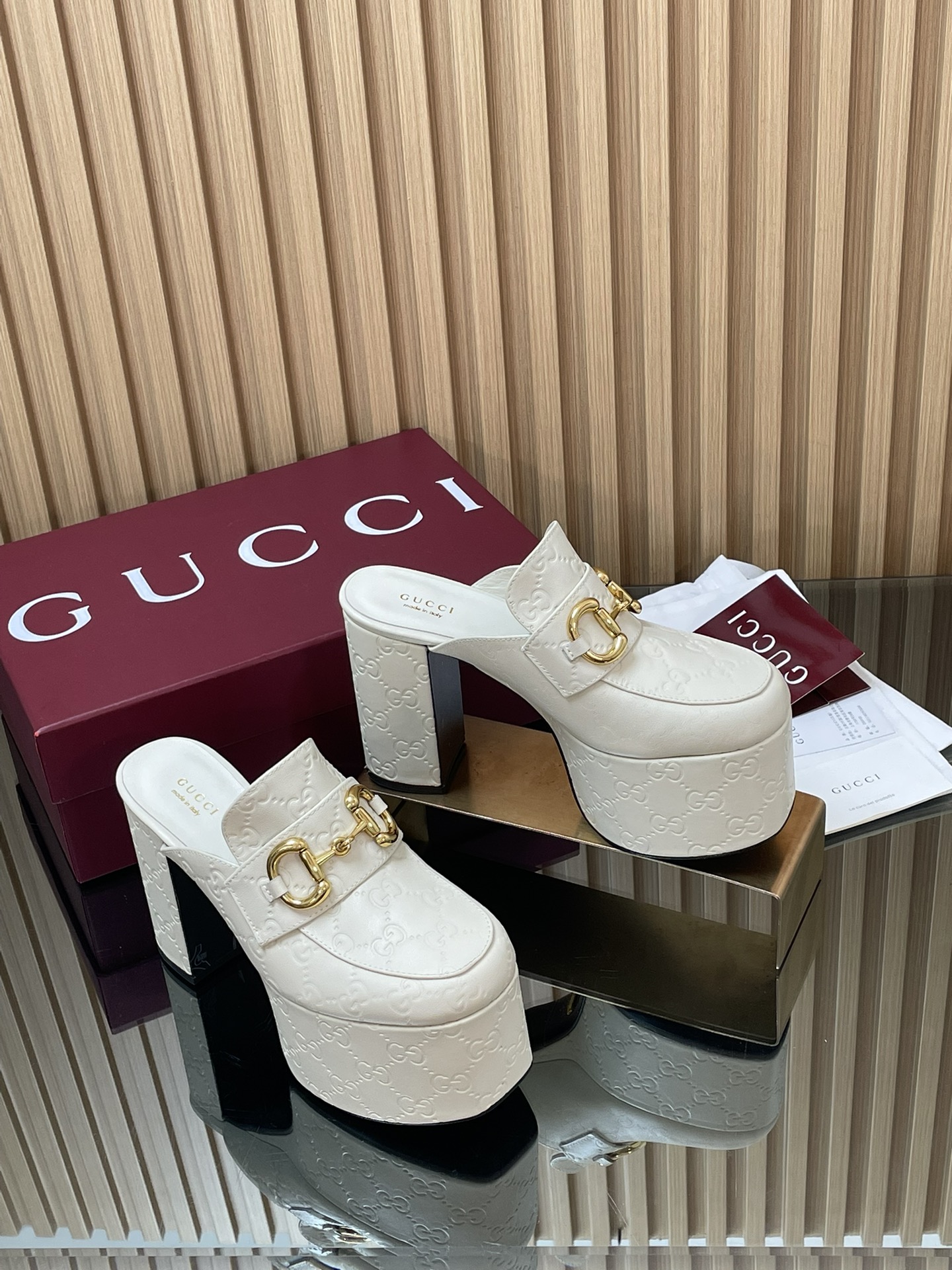 GUCCI グッチ フラットシューズ 本革 ブラック 56文字