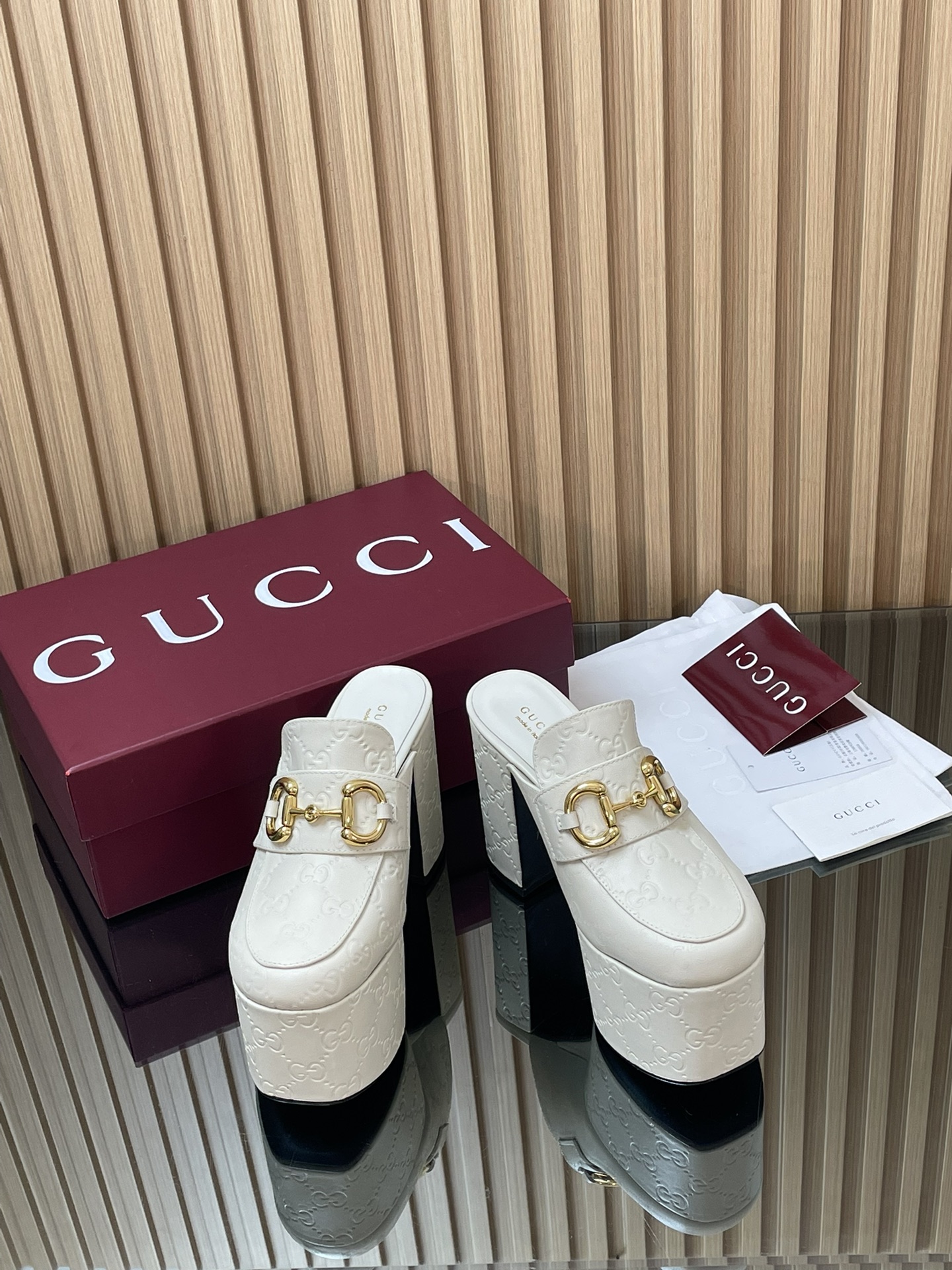 GUCCI グッチ フラットシューズ 本革 ブラック 56文字 - 画像 2