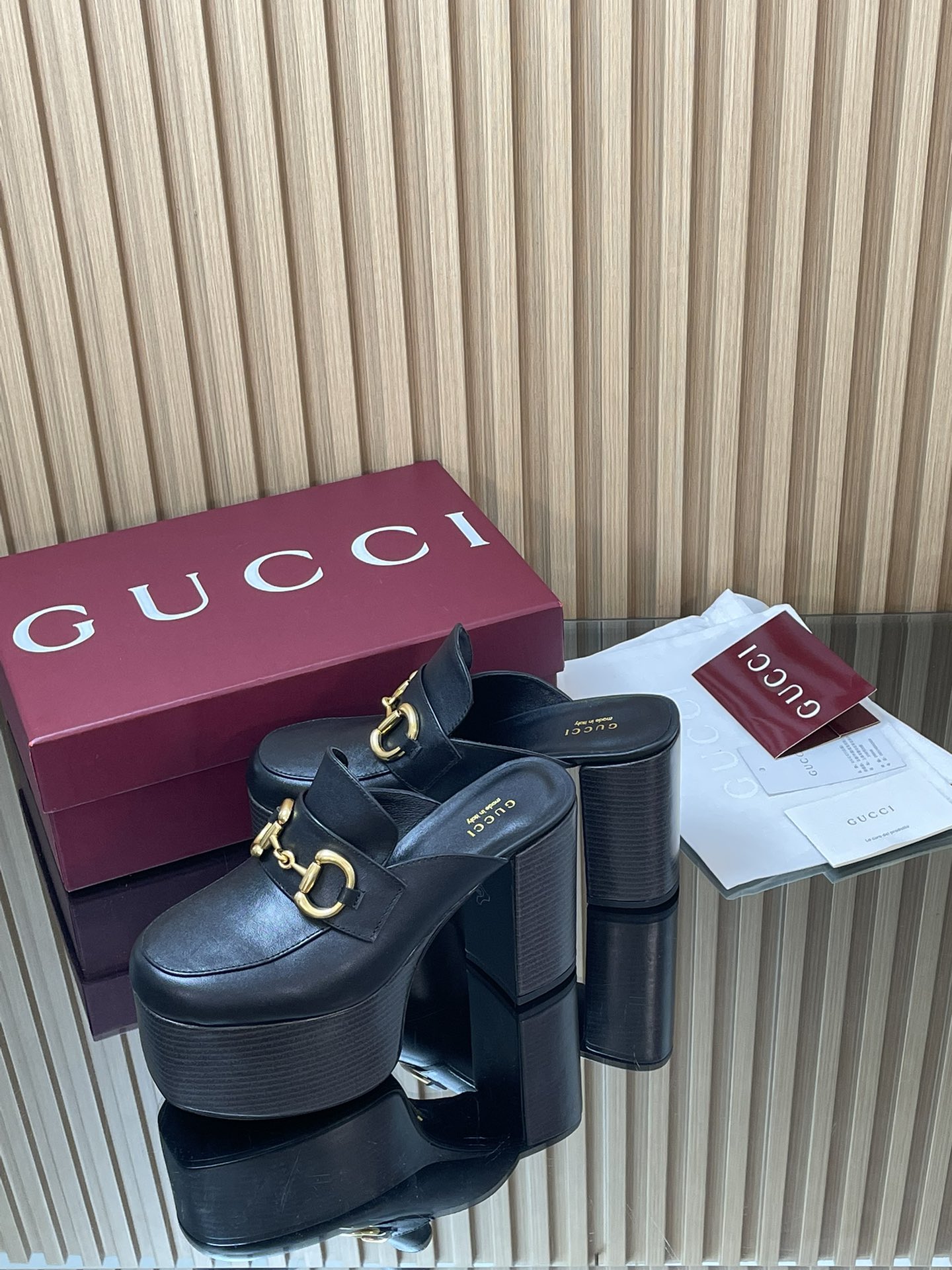 GUCCI グッチ フラットシューズ 本革 ブラック - 画像 4