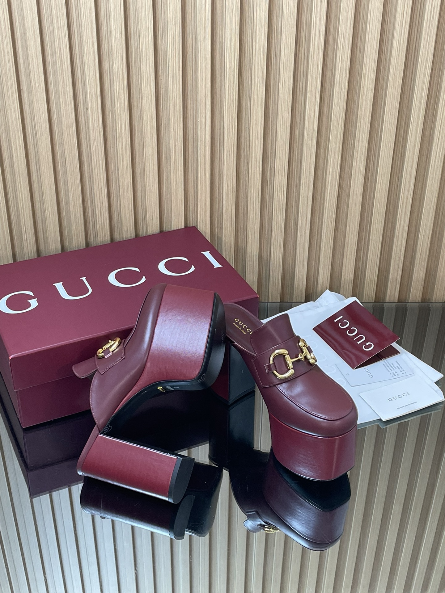 GUCCI グッチ フラットシューズ 本革 通勤 ブラック - 画像 8