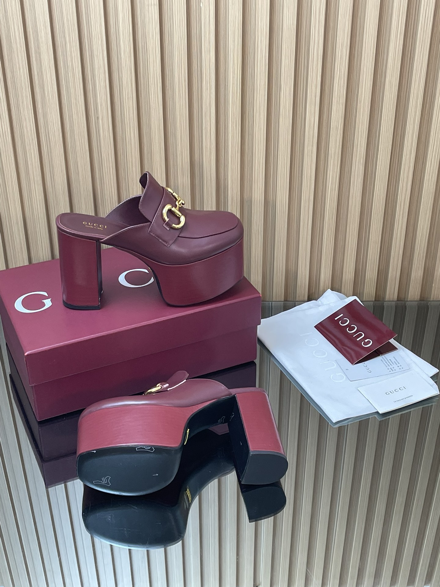 GUCCI グッチ フラットシューズ 本革 通勤 ブラック - 画像 9