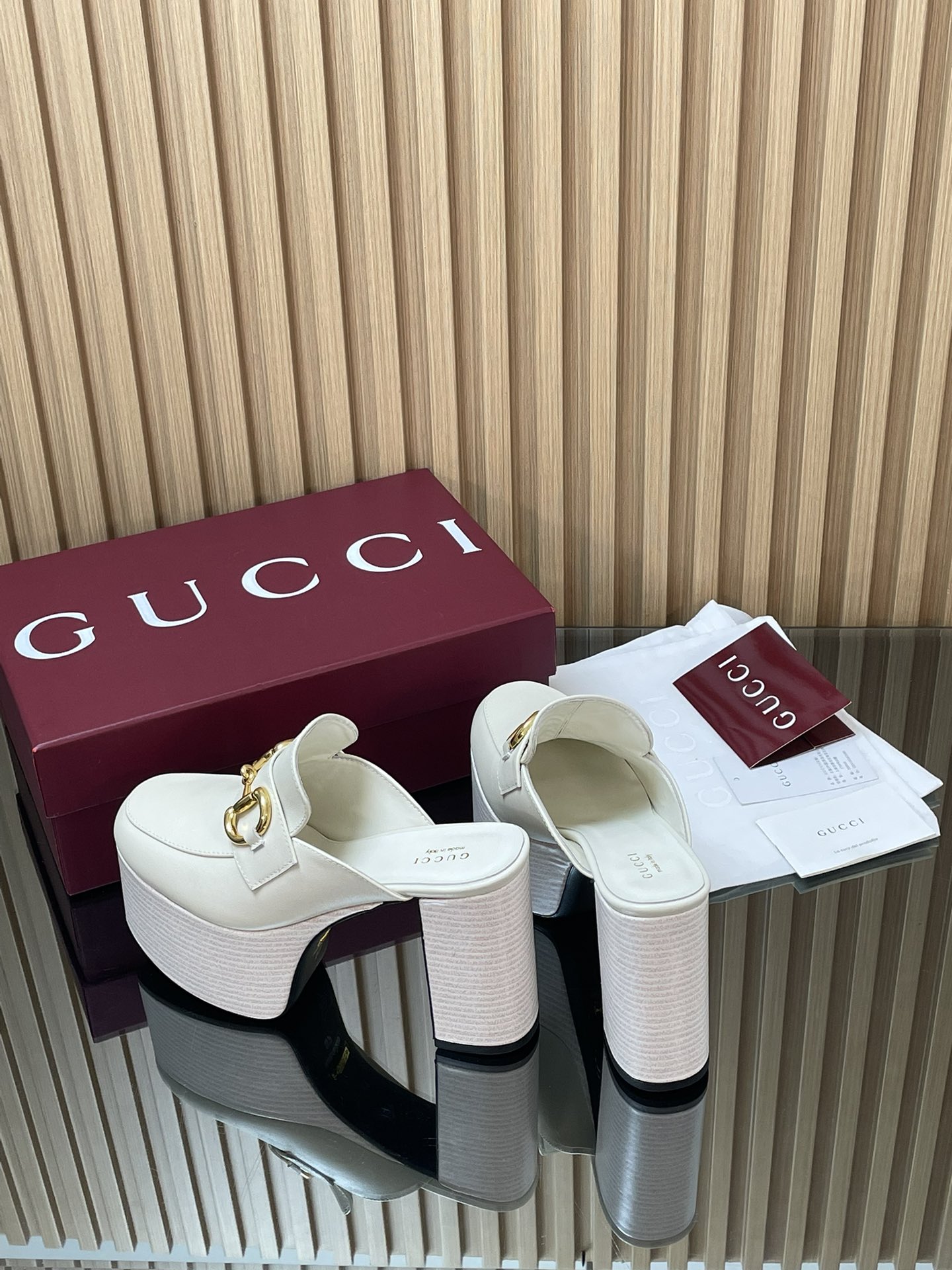 GUCCI グッチ フラットシューズ 本革 レディース オフホワイト 全1色 - 画像 6