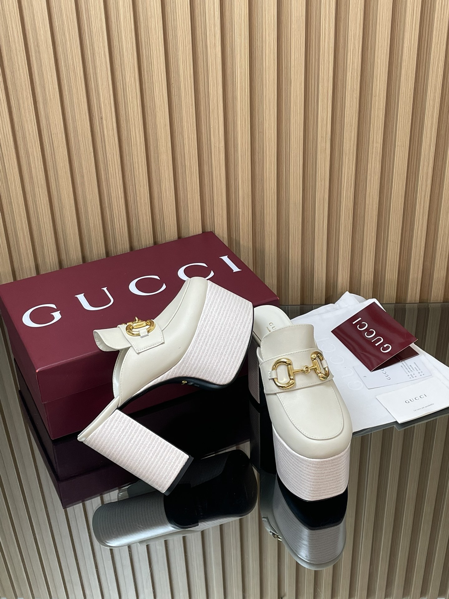 GUCCI グッチ フラットシューズ 本革 レディース オフホワイト 全1色 - 画像 8