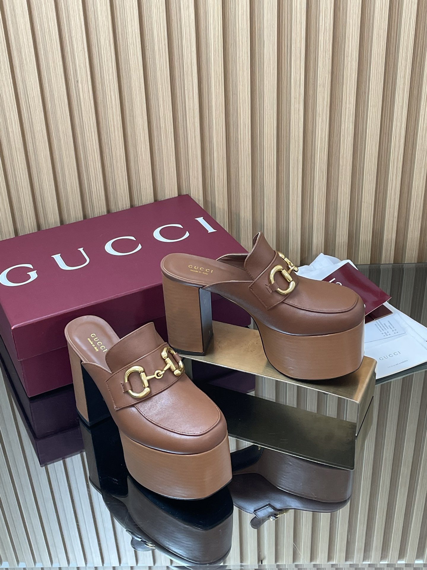 GUCCI グッチ フラットシューズ メンズ レディース 本革 プラットフォーム ブラック 37字