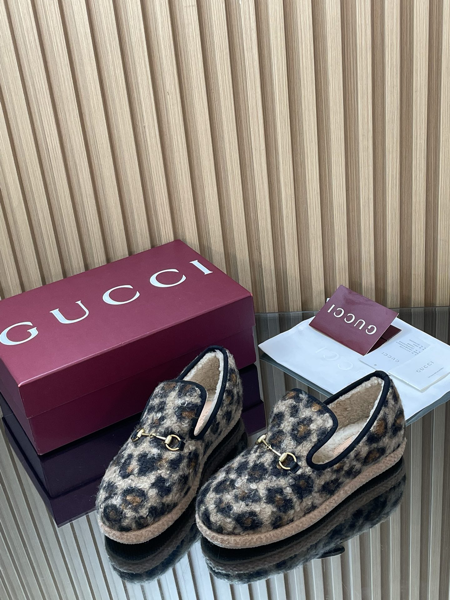 GUCCI グッチ ローファー レオパード柄 本革 フラットシューズ ブラック 全1色 - 画像 3