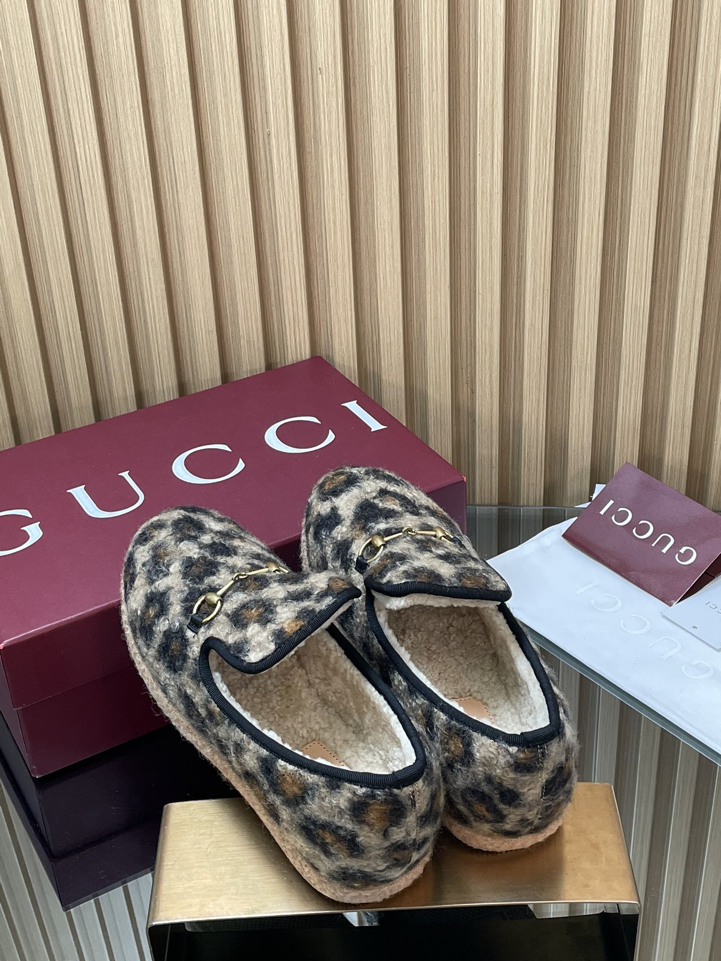 GUCCI グッチ ローファー レオパード柄 本革 フラットシューズ ブラック 全1色 - 画像 5