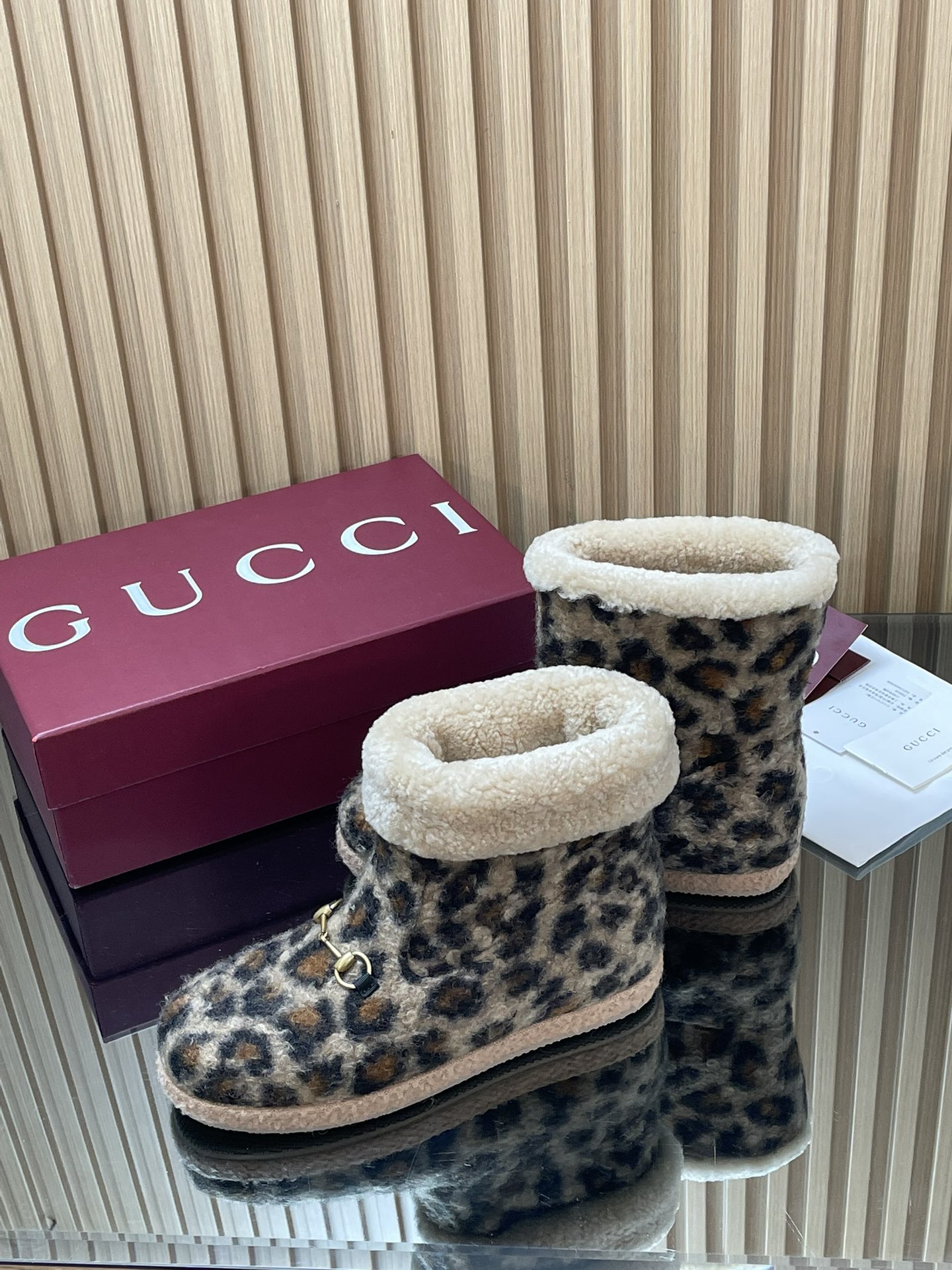 GUCCI グッチ レオパード柄スノーブーツ 軽量 本革 レディース オールシーズン 全1色 - 画像 4