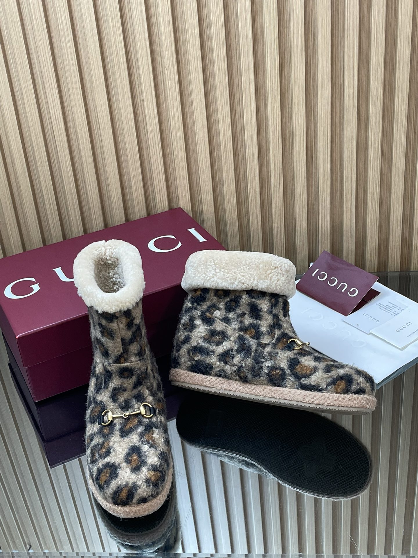 GUCCI グッチ レオパード柄スノーブーツ 軽量 本革 レディース オールシーズン 全1色 - 画像 6