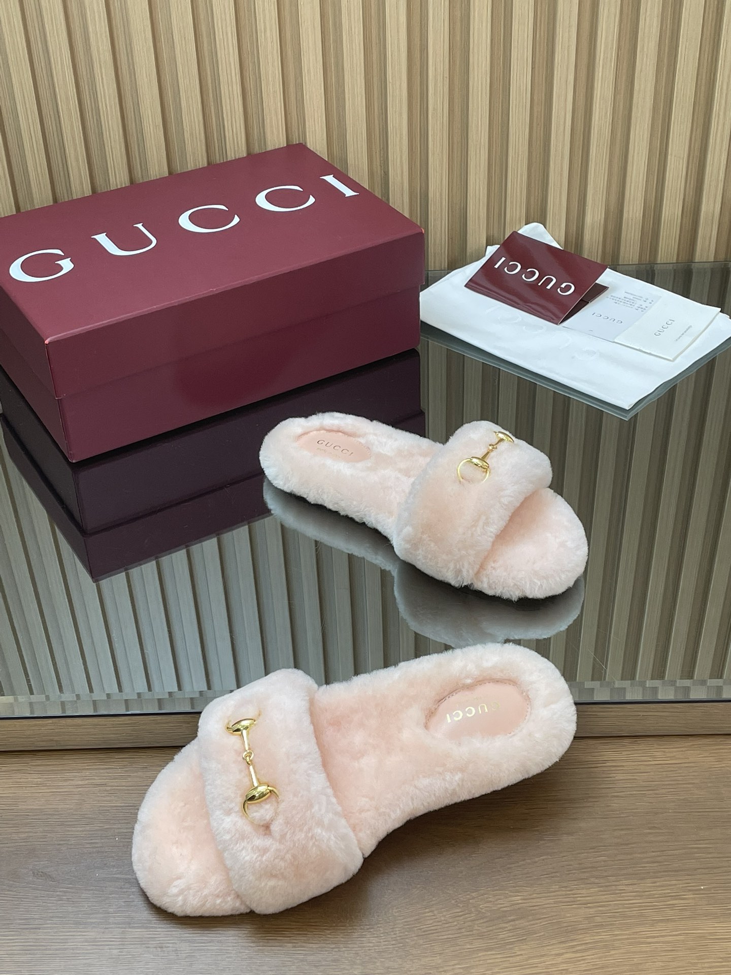 GUCCI グッチ フラットシューズ ファー 本革 ベージュ - 画像 7