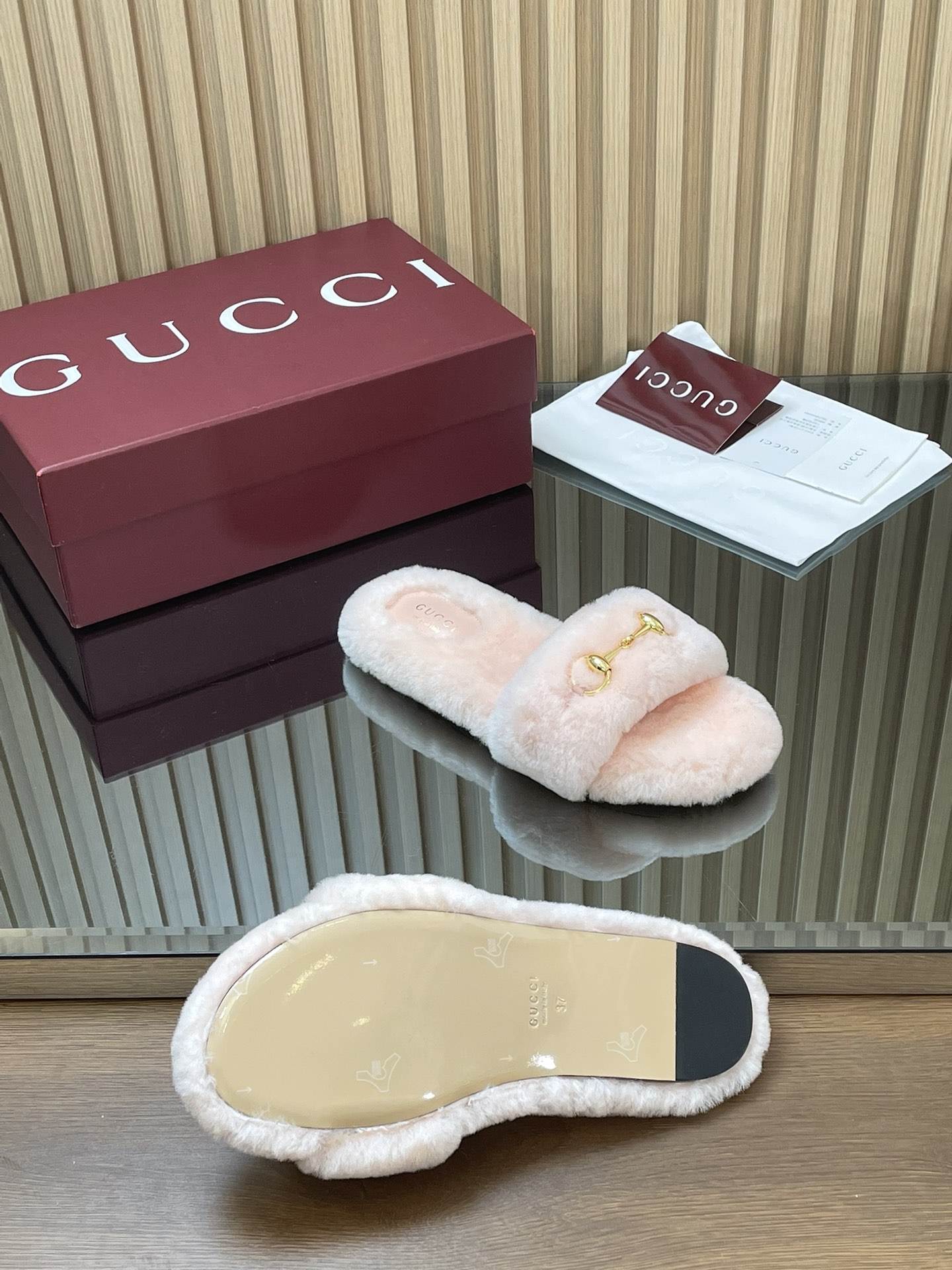 GUCCI グッチ フラットシューズ ファー 本革 ベージュ - 画像 9
